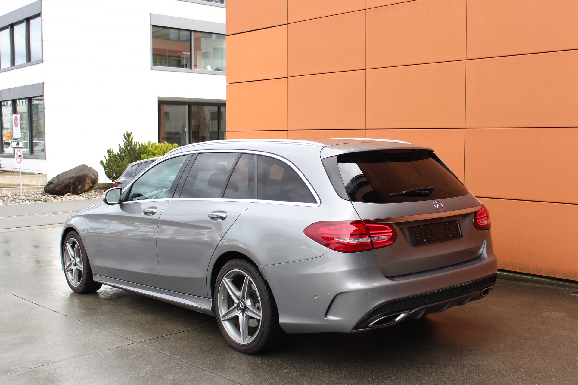MERCEDES-BENZ d AMG Line-image-3
