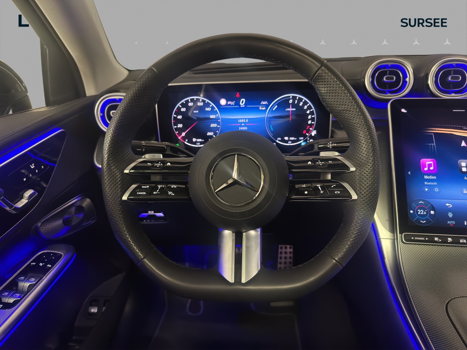 MERCEDES-BENZ GLC 300 e 4Matic 9G-Tronic-image-11