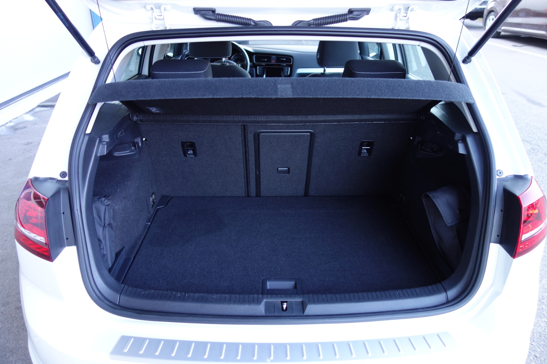 VW Golf 1.4 TSI Cup DSG-image-12