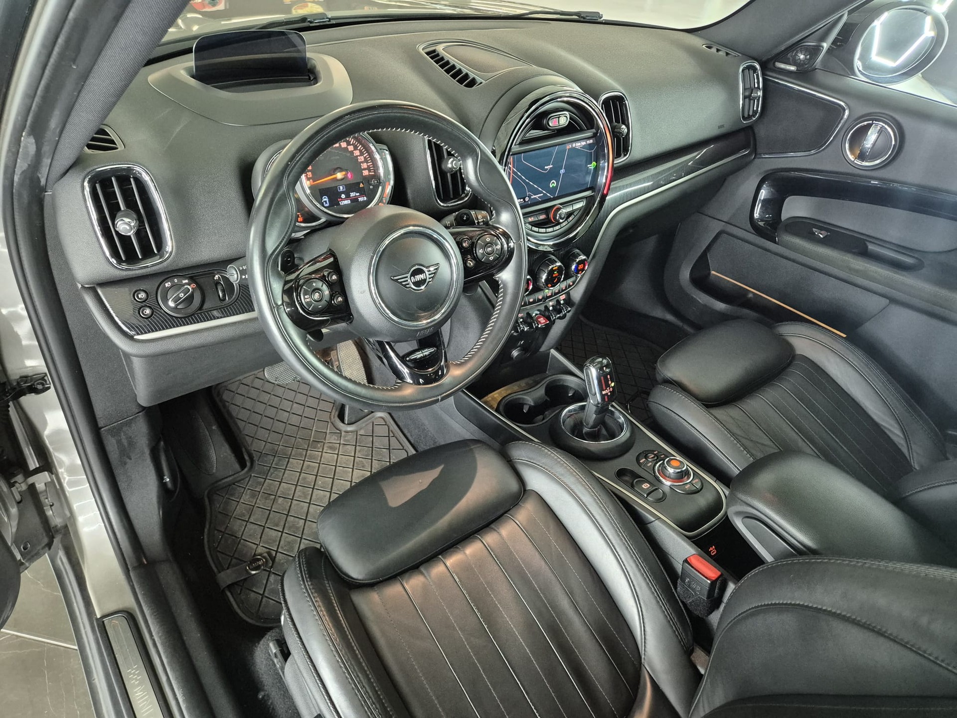 MINI Countryman Cooper S FWD Steptronic DKG-image-15