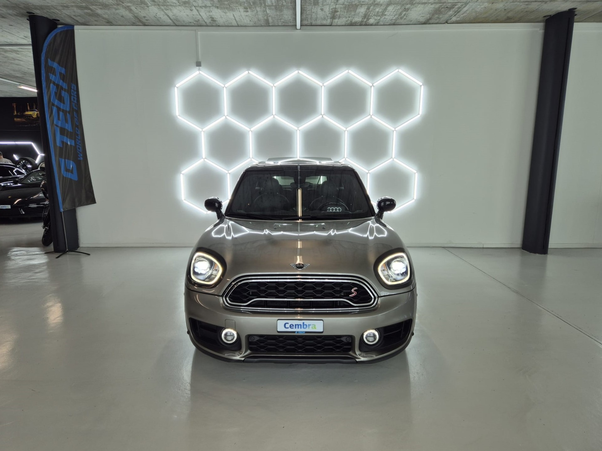 MINI Countryman Cooper S FWD Steptronic DKG-showroom-element-1