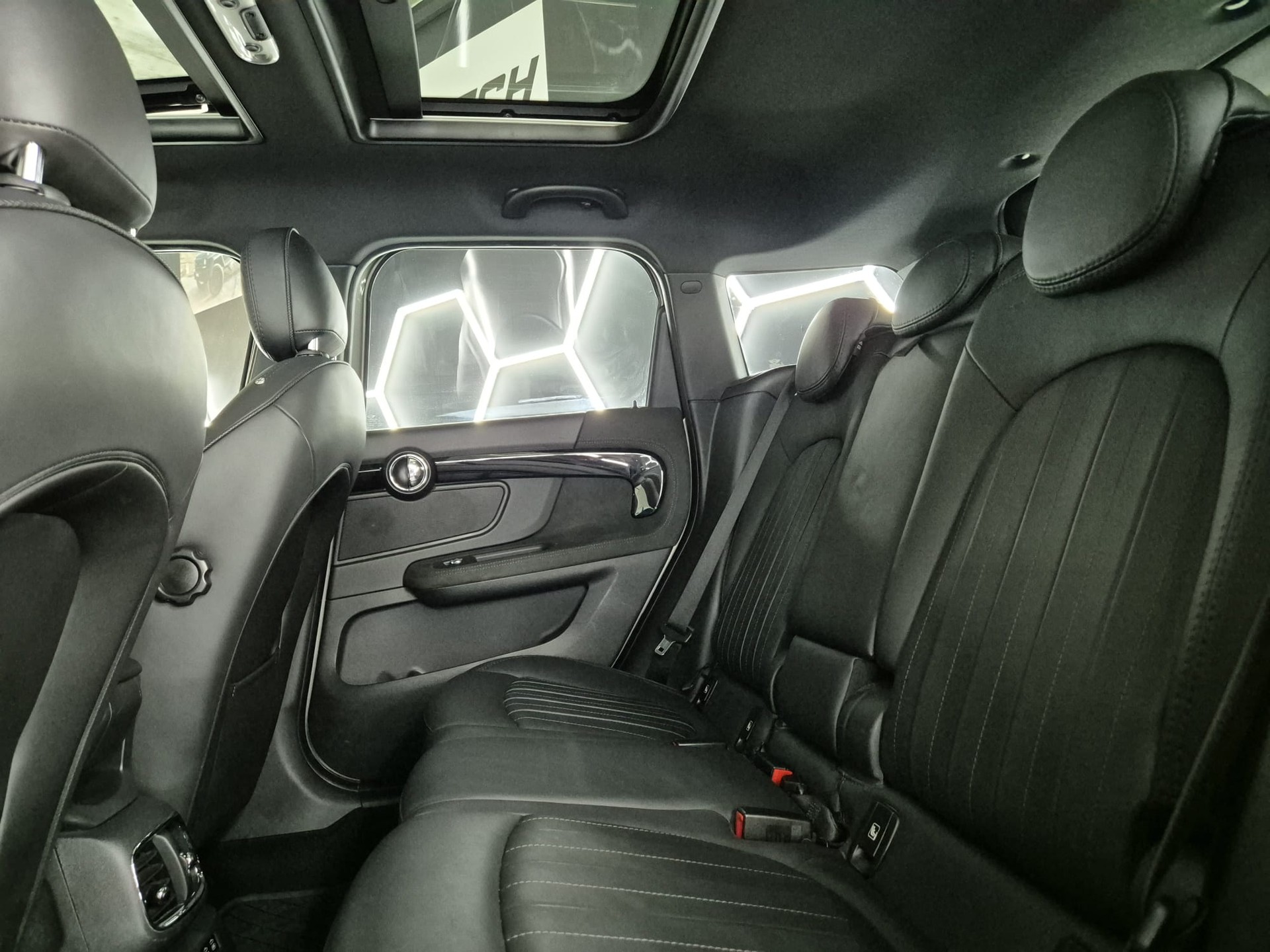MINI Countryman Cooper S FWD Steptronic DKG-image-17