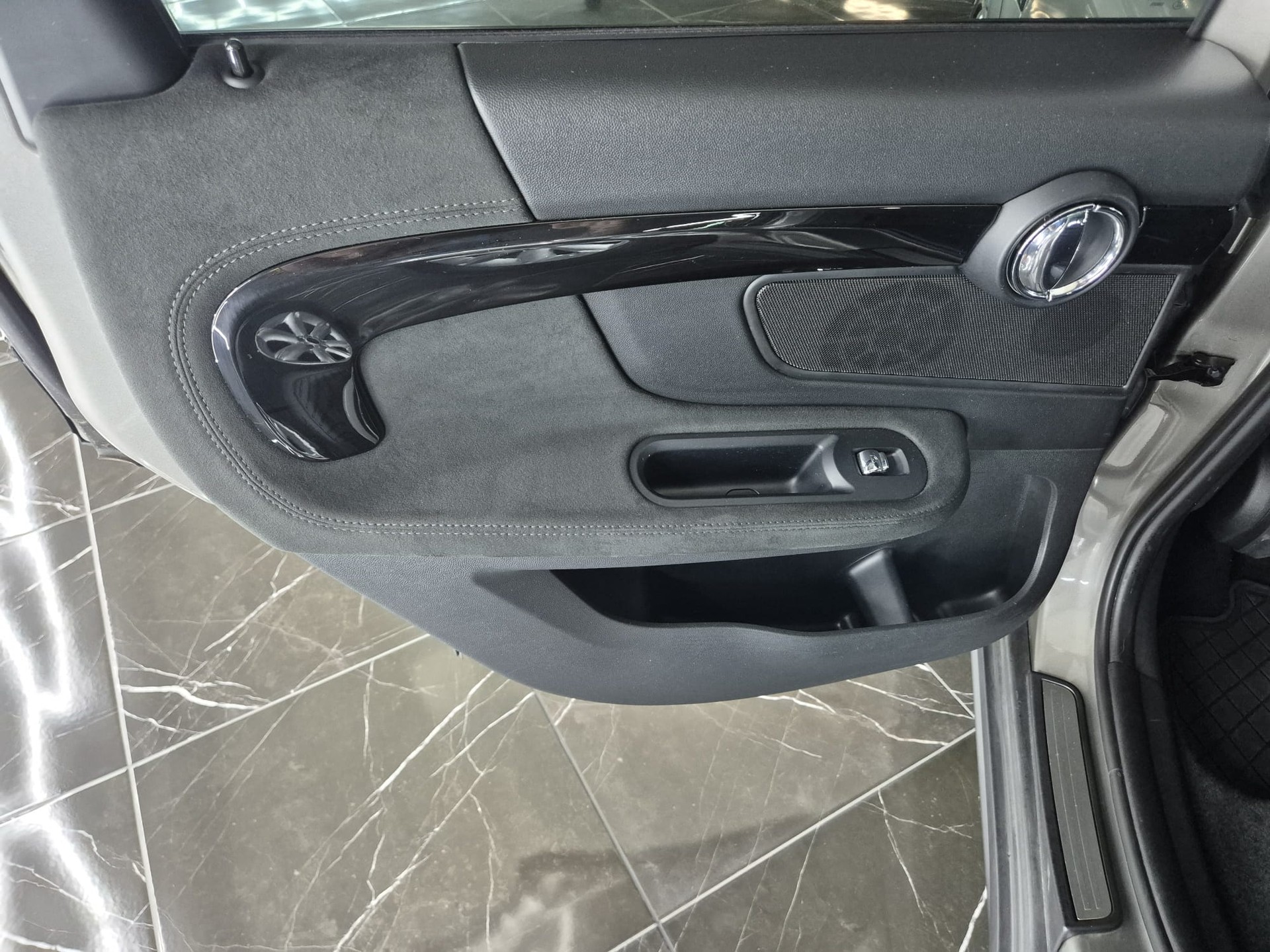 MINI Countryman Cooper S FWD Steptronic DKG-image-19