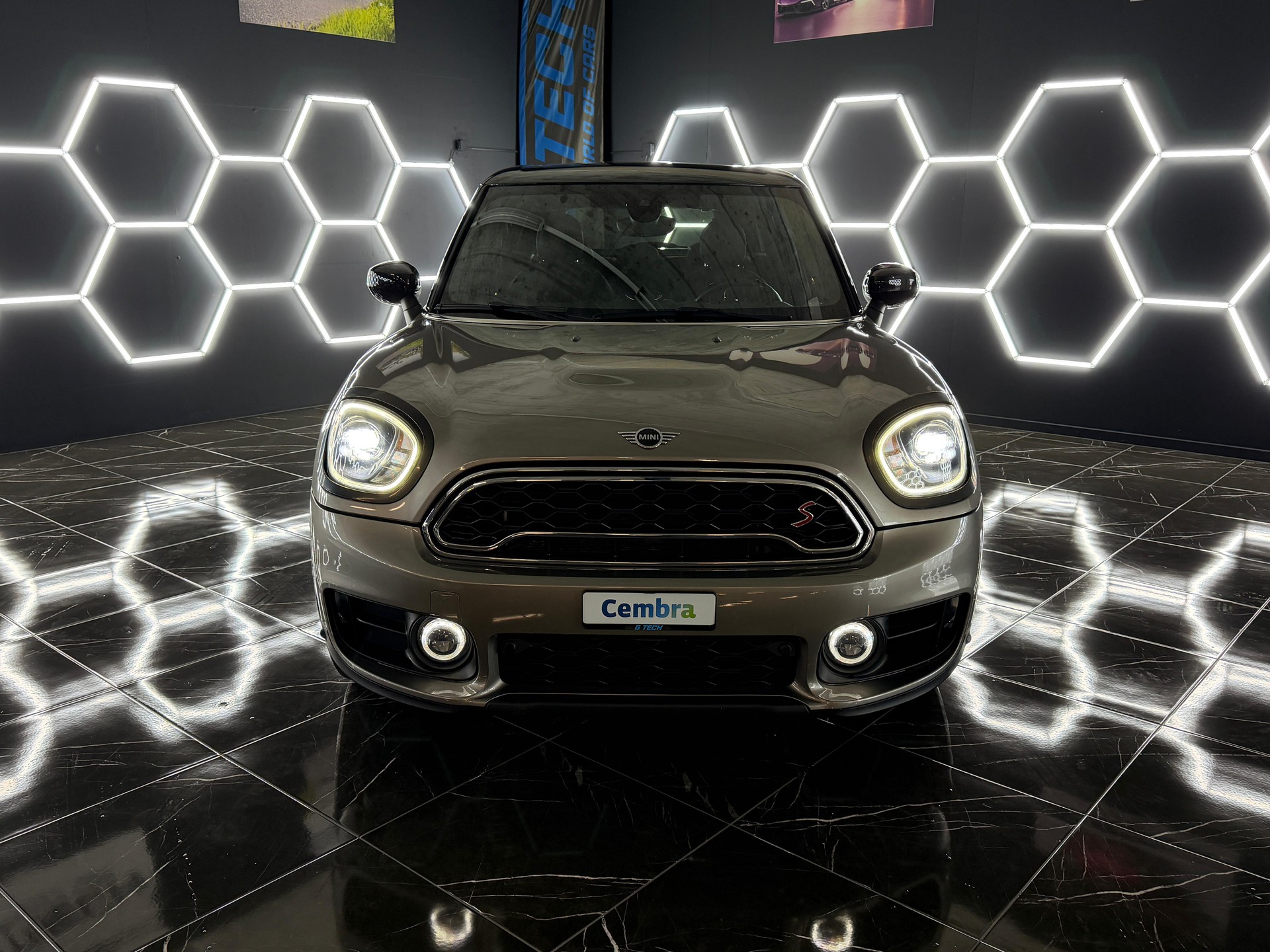 MINI Countryman Cooper S FWD Steptronic DKG-showroom-element-2