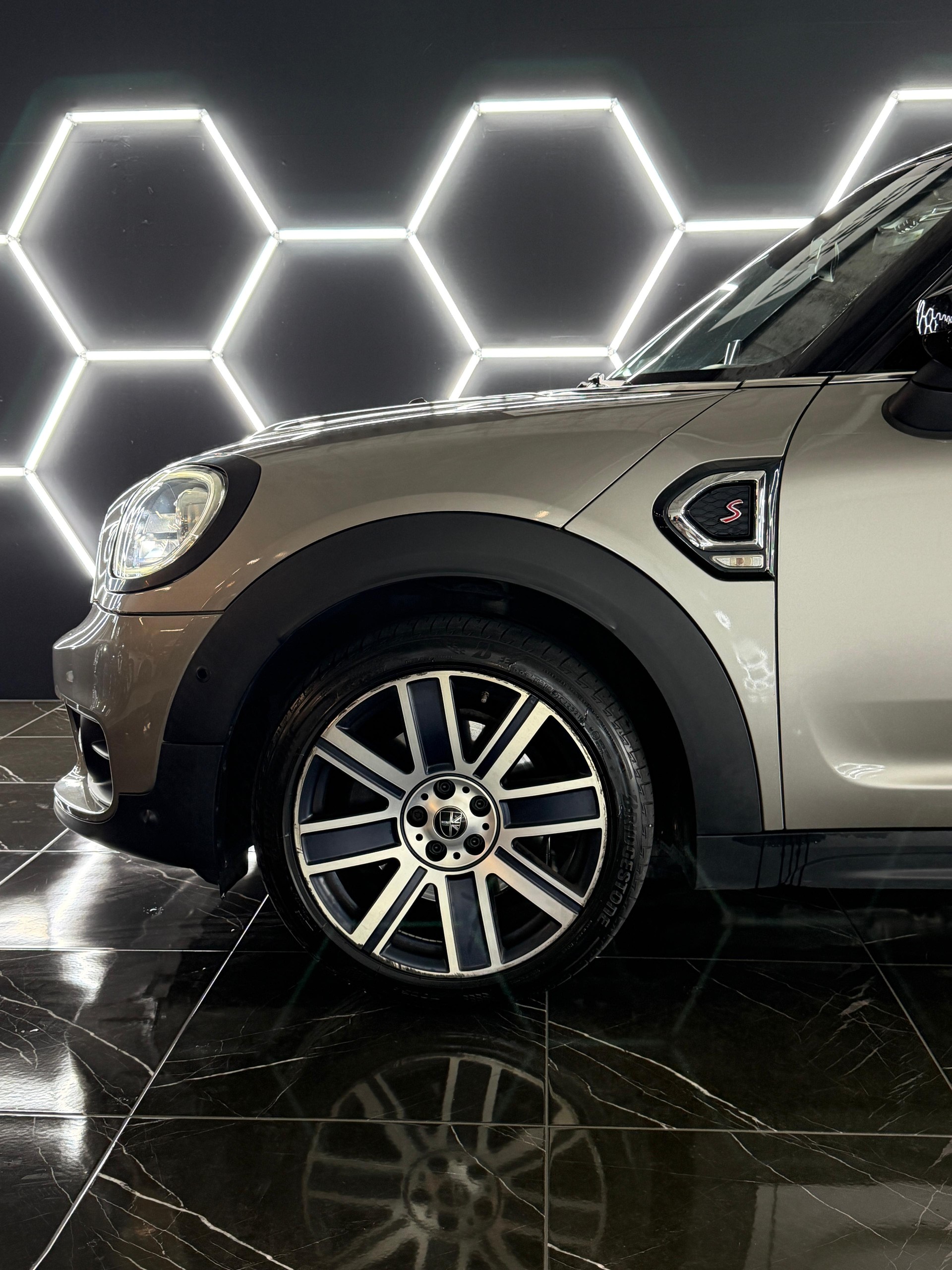 MINI Countryman Cooper S FWD Steptronic DKG-image-12
