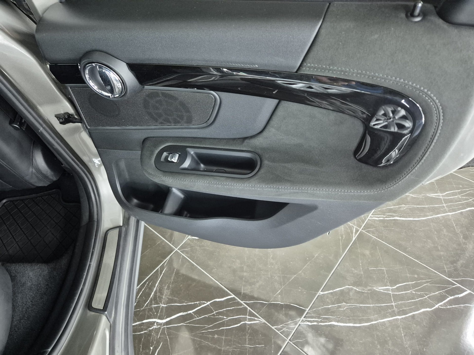 MINI Countryman Cooper S FWD Steptronic DKG-image-23