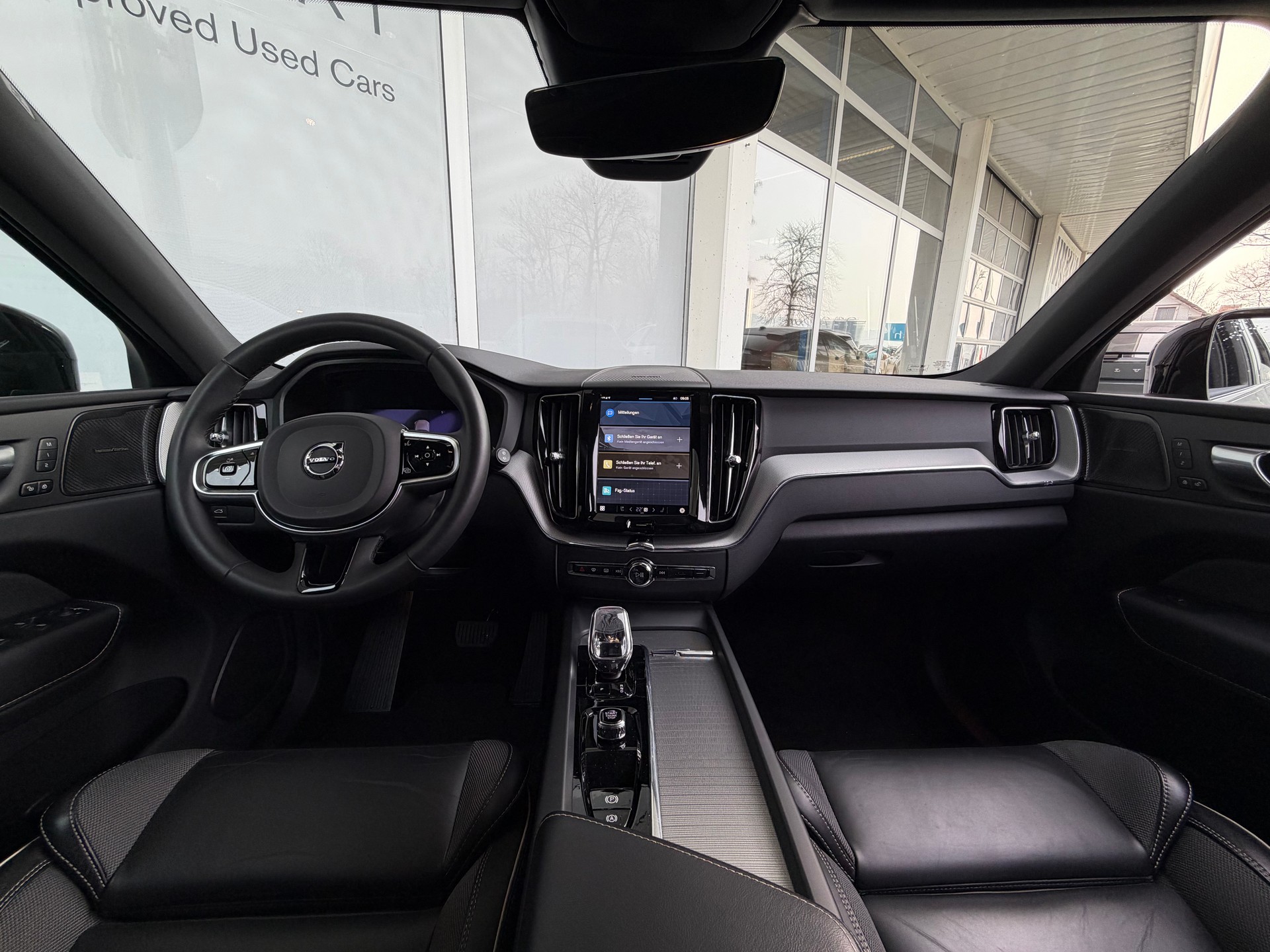 VOLVO XC60 B4 Diesel Mild Hybrid AWD Plus Dark Geartronic-image-7