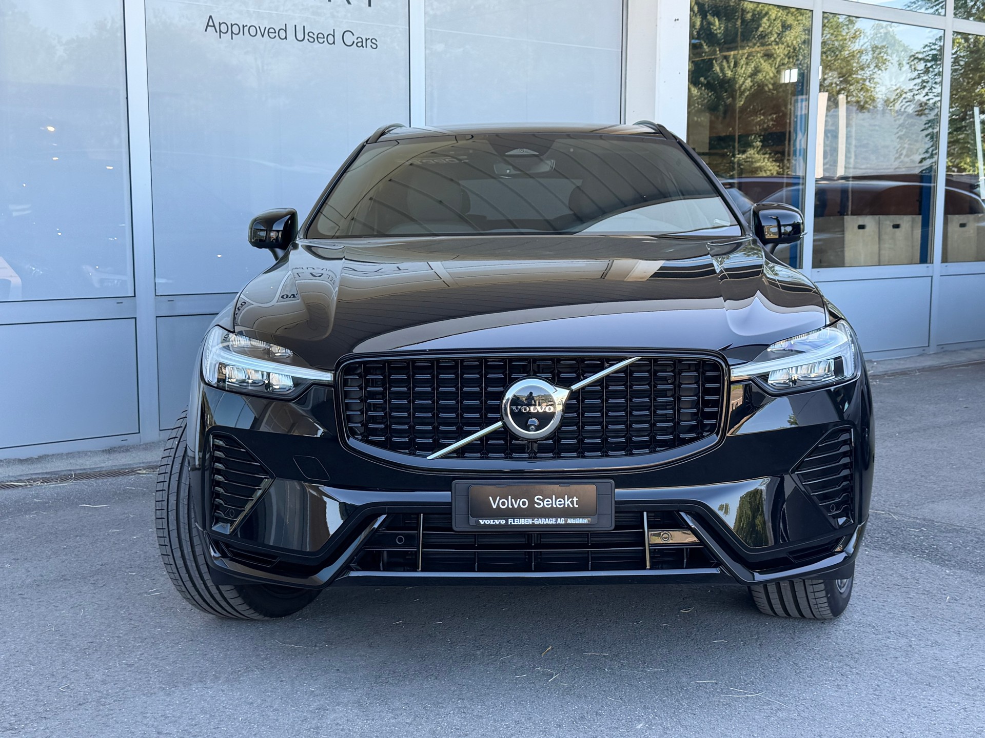 VOLVO XC60 B4 Diesel Mild Hybrid AWD Plus Dark Geartronic-image-25