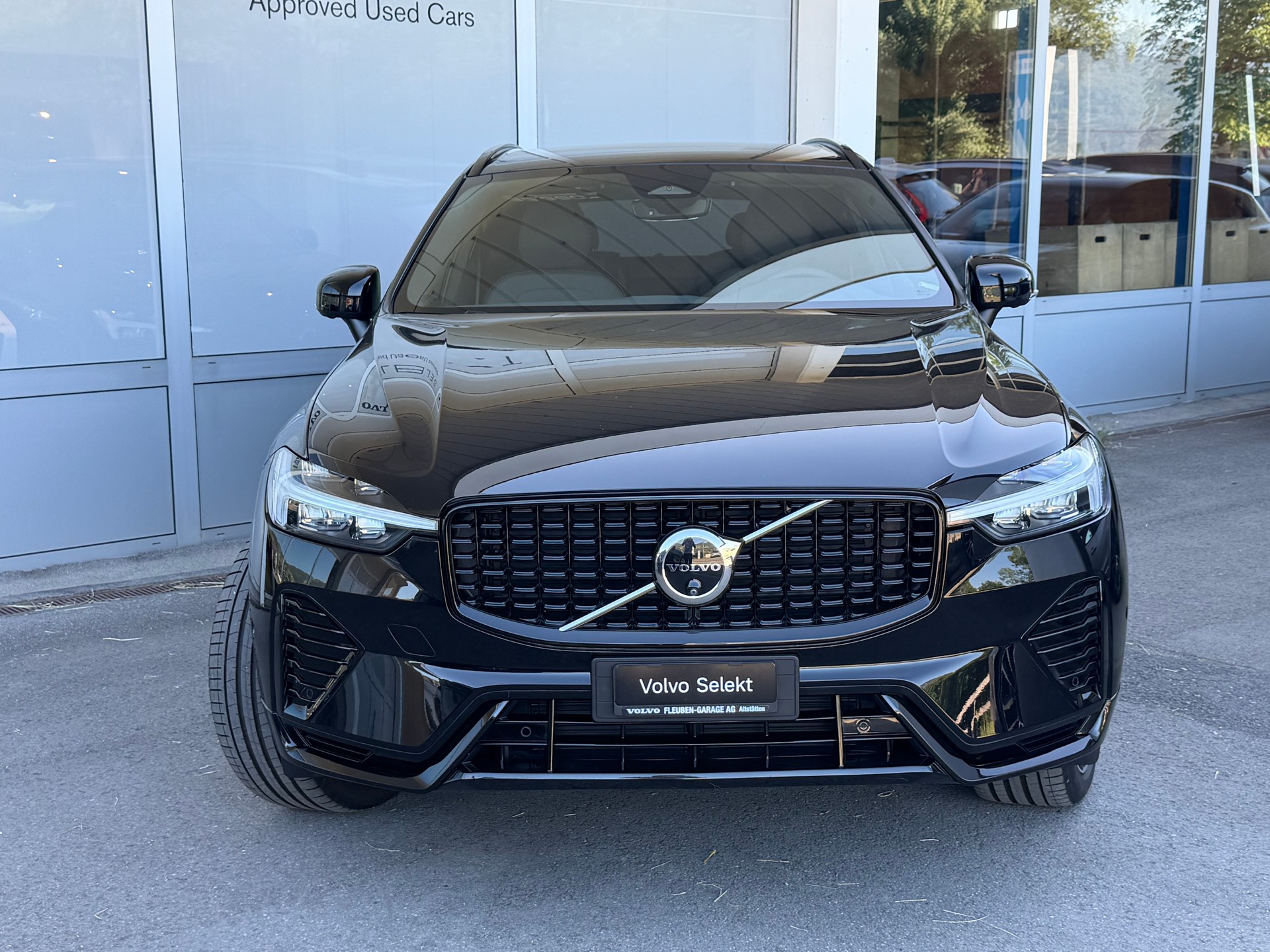 VOLVO XC60 B4 Diesel Mild Hybrid AWD Plus Dark Geartronic-image-26