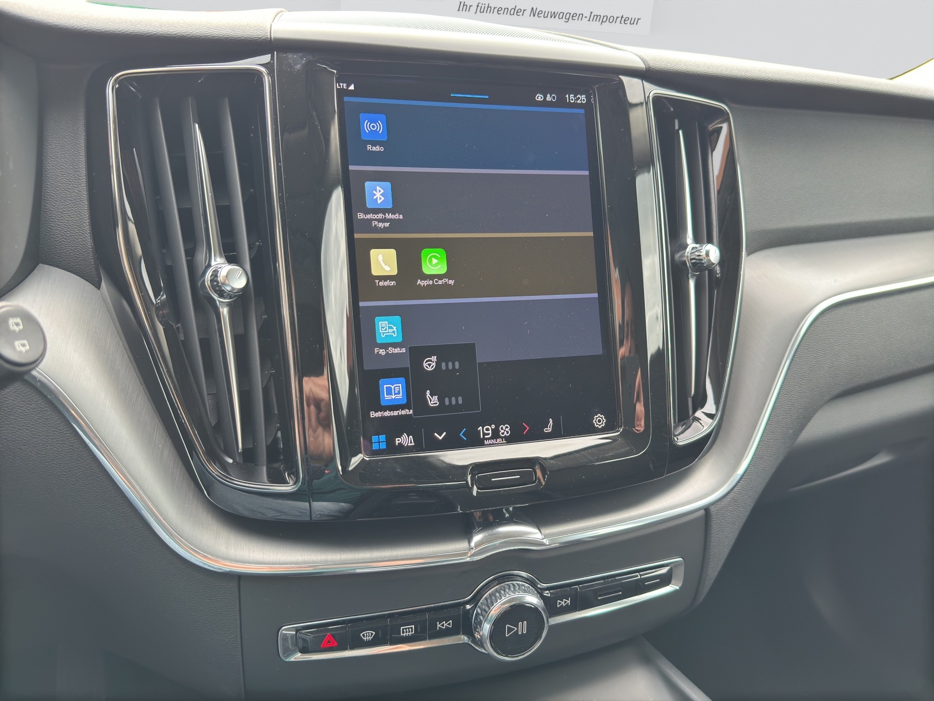 VOLVO XC60 B4 Benzin Mild Hybrid Momentum Geartronic-image-11