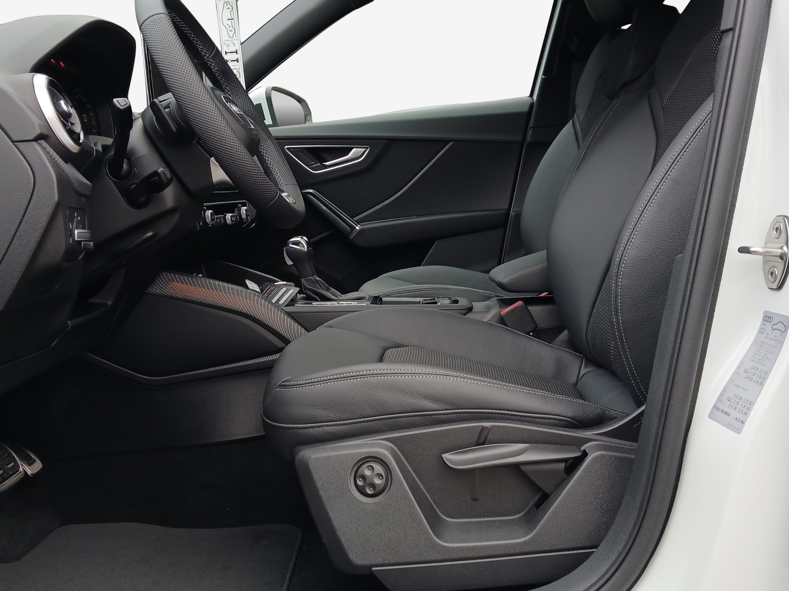 AUDI Q2 35 TFSI S line S-tronic-image-7