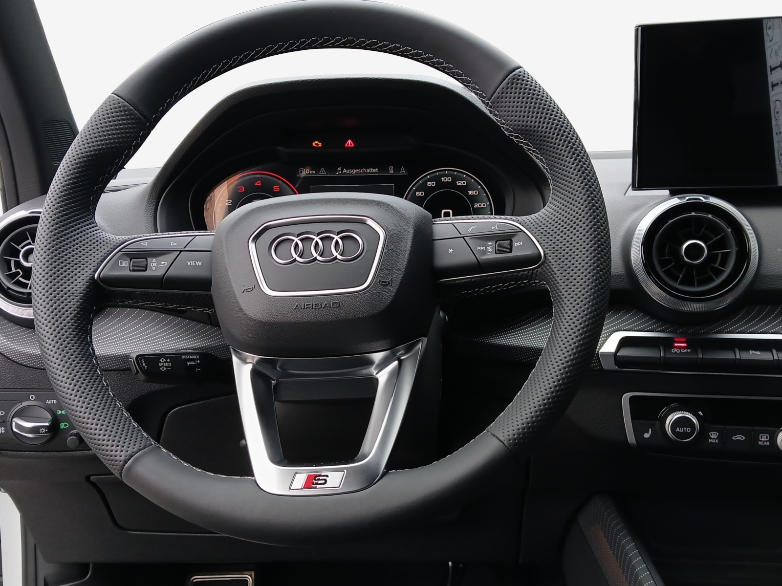 AUDI Q2 35 TFSI S line S-tronic-image-9