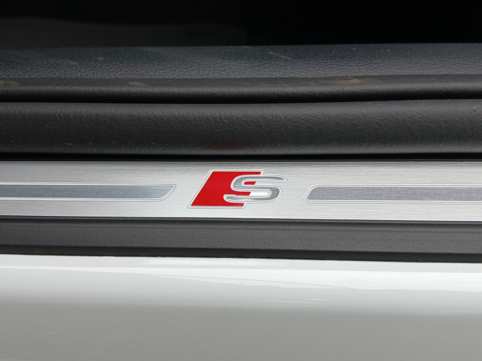 AUDI Q2 35 TFSI S line S-tronic-image-15