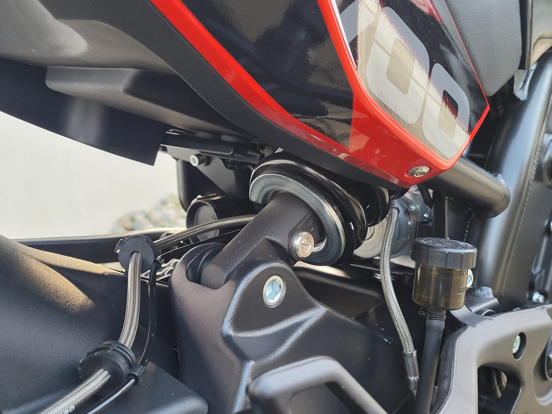 MOTO MORINI X-Cape 700 Gold Edition-image-10