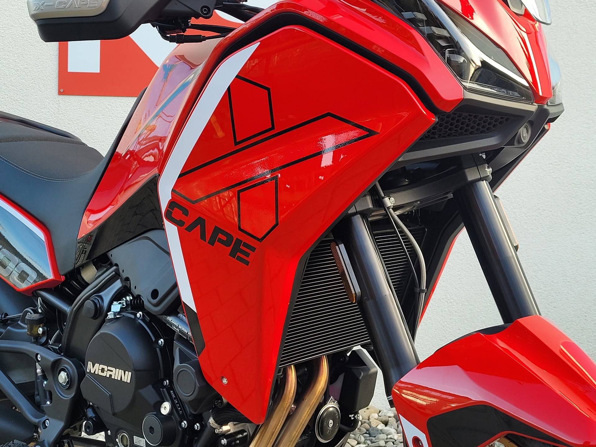 MOTO MORINI X-Cape 700 Gold Edition-image-4