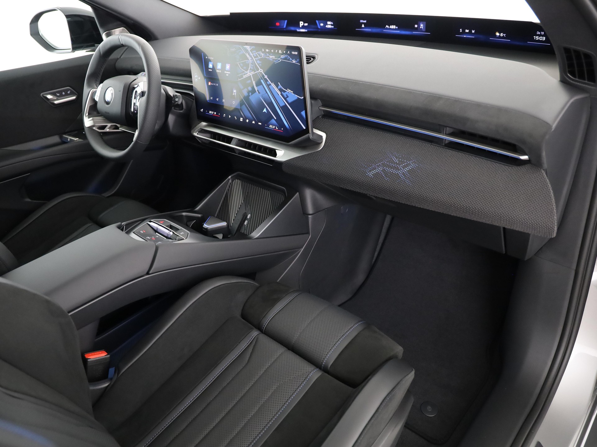 BMW iX3 50 xDrive-image-14