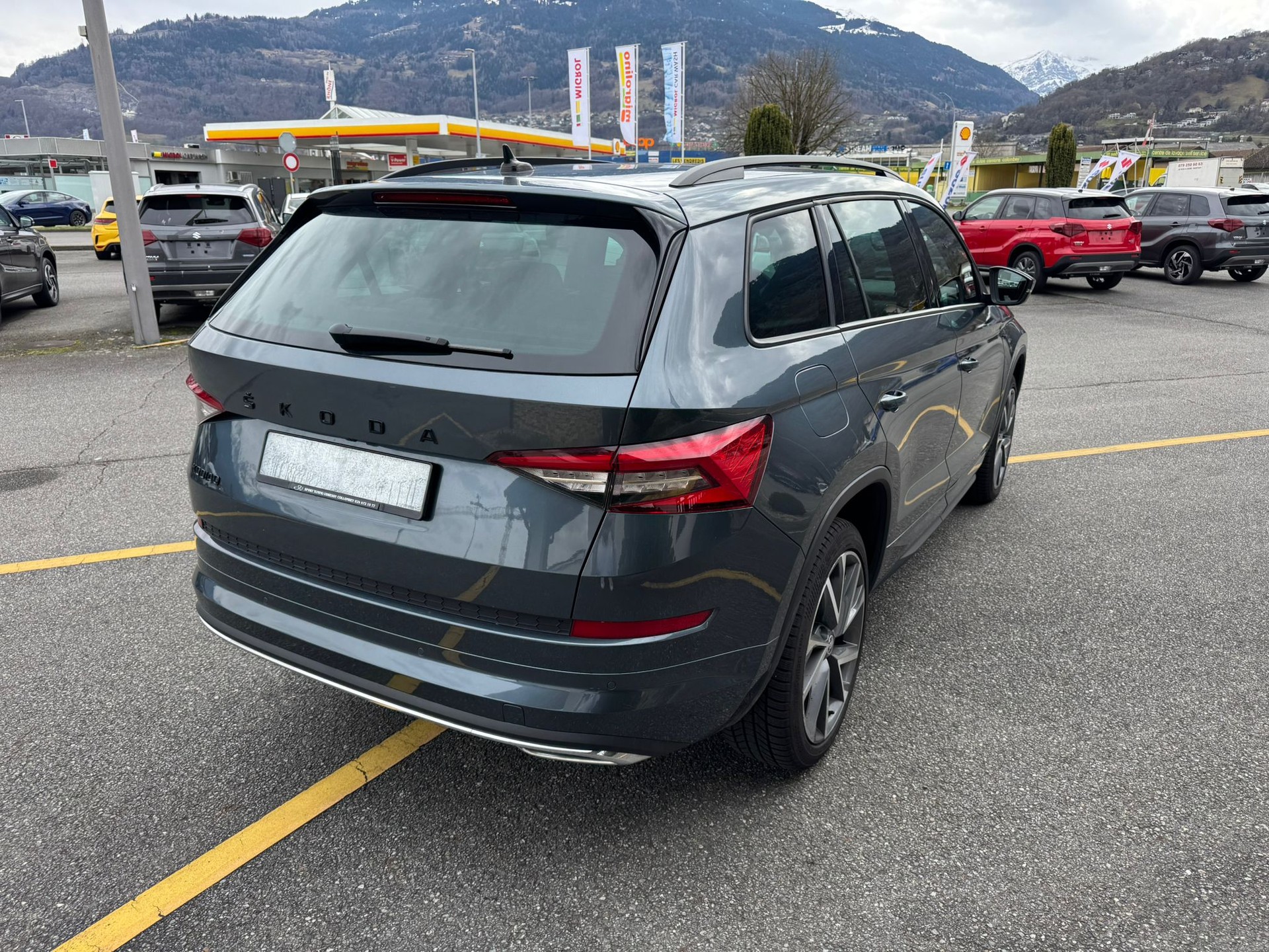 SKODA Kodiaq 2.0 TSI 4x4 Sport Line-image-4