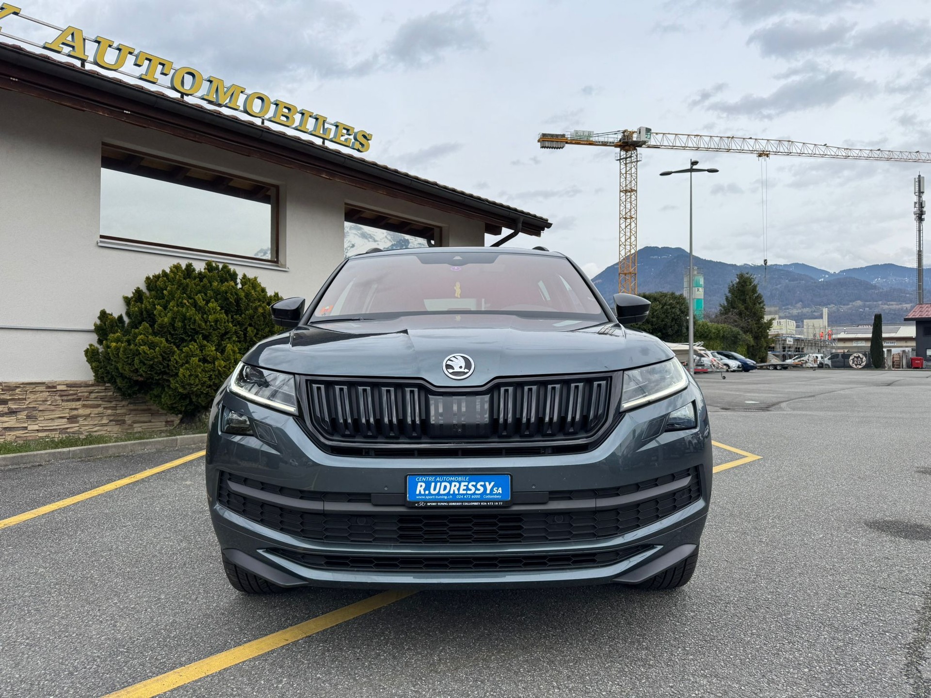 SKODA Kodiaq 2.0 TSI 4x4 Sport Line-image-7
