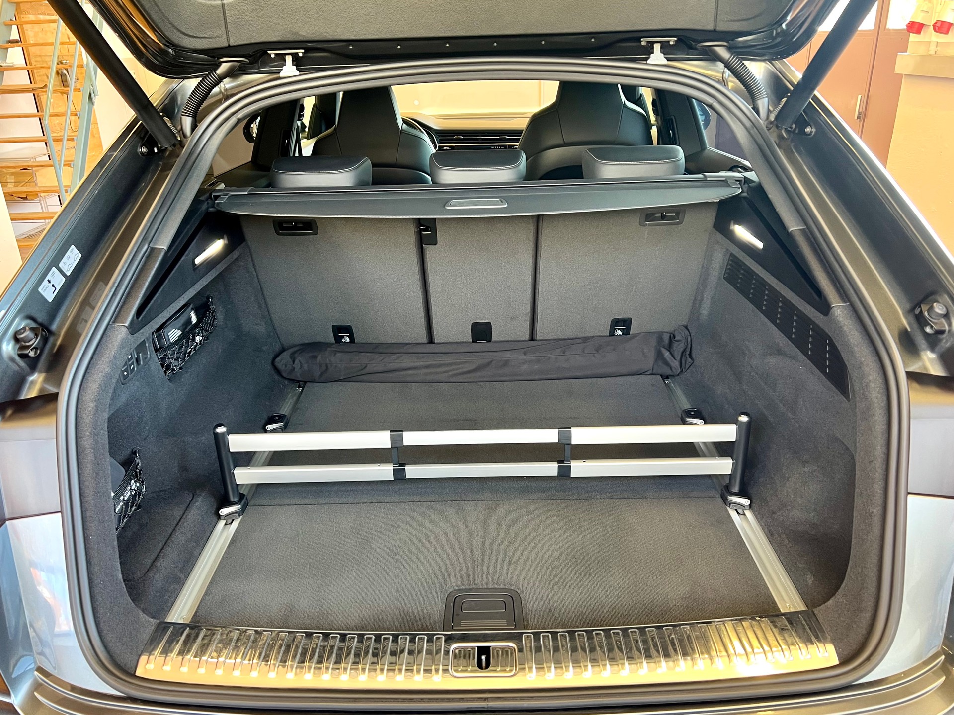 AUDI Q8 50 TDI S-Line quattro tiptronic-image-21