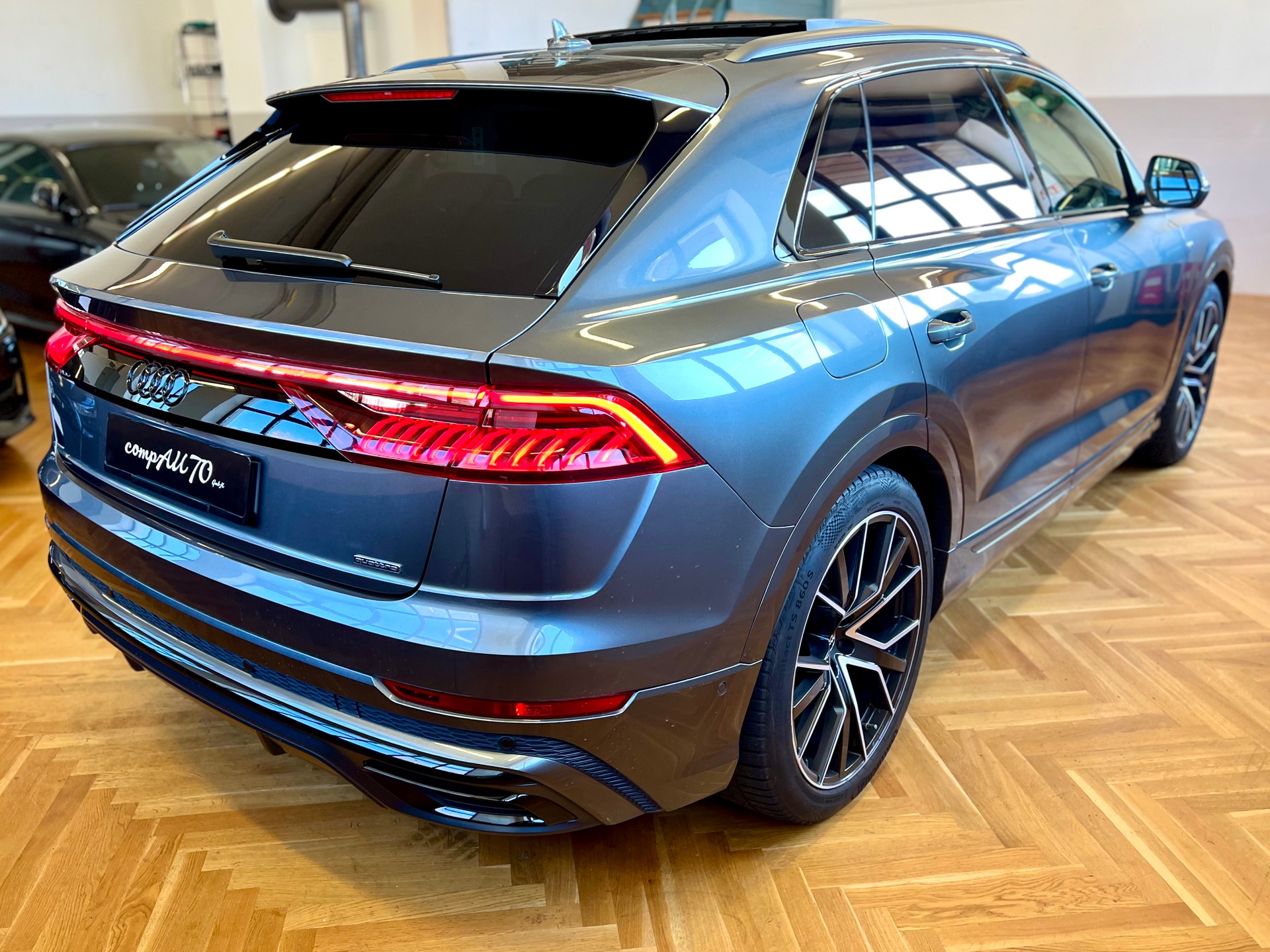 AUDI Q8 50 TDI S-Line quattro tiptronic-image-8