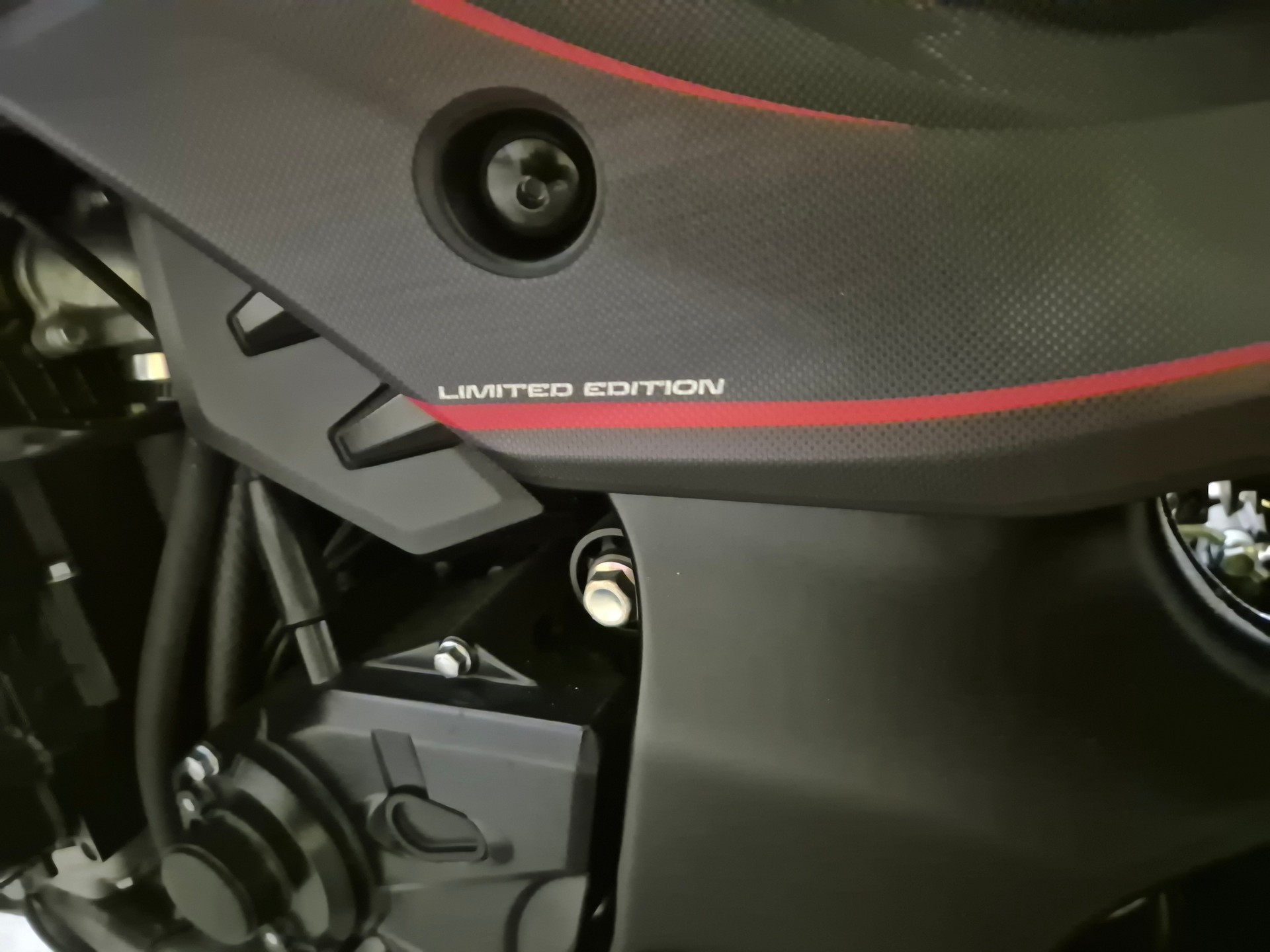 SUZUKI GSX-S 750 EVO ABS-image-3
