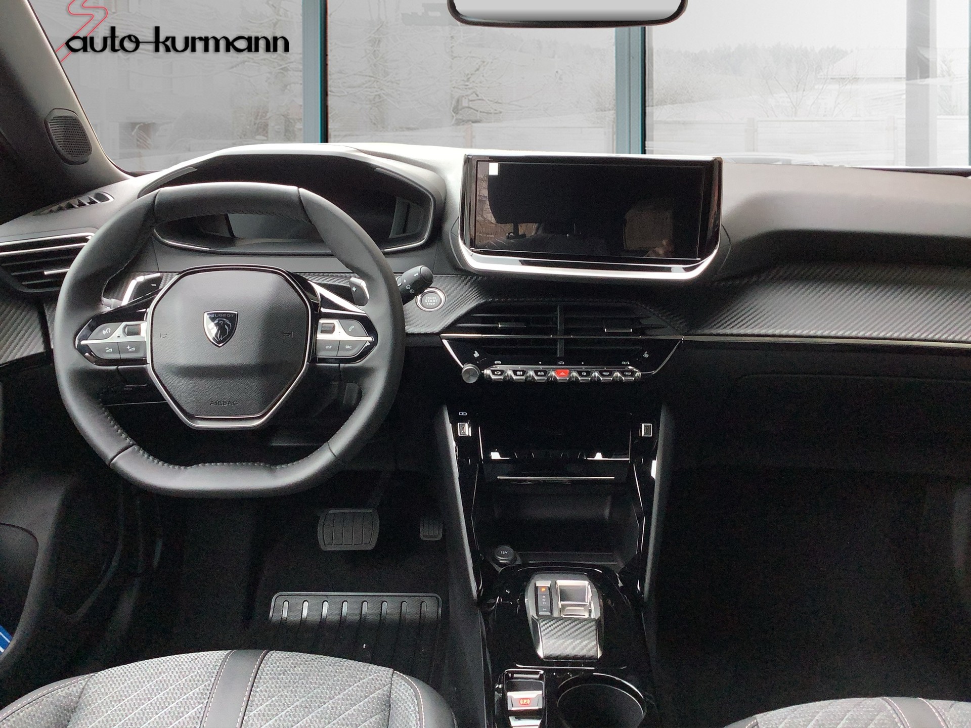 PEUGEOT 2008 1.2 145 MHEV Allure Premium-image-11