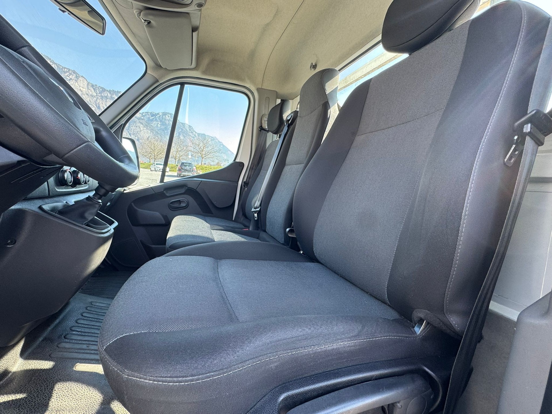 RENAULT Master P35 2.3 Blue dCi 165 L3H1-image-22