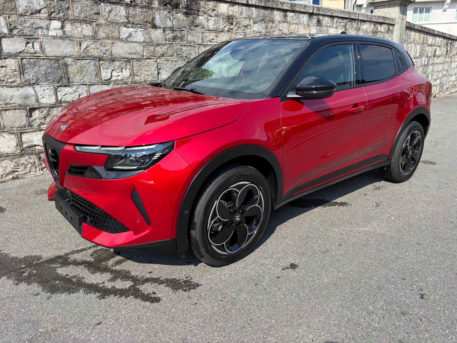 ALFA ROMEO Junior 1.2 48V Hybrid Q4 Sport Sky-image-1