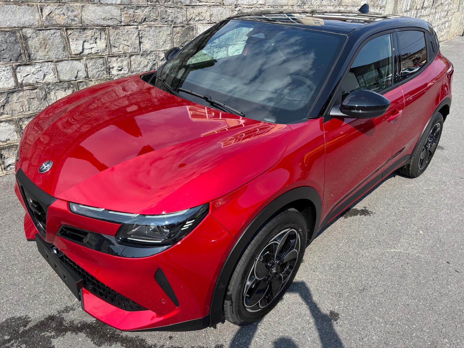 ALFA ROMEO Junior 1.2 48V Hybrid Q4 Sport Sky-image-4