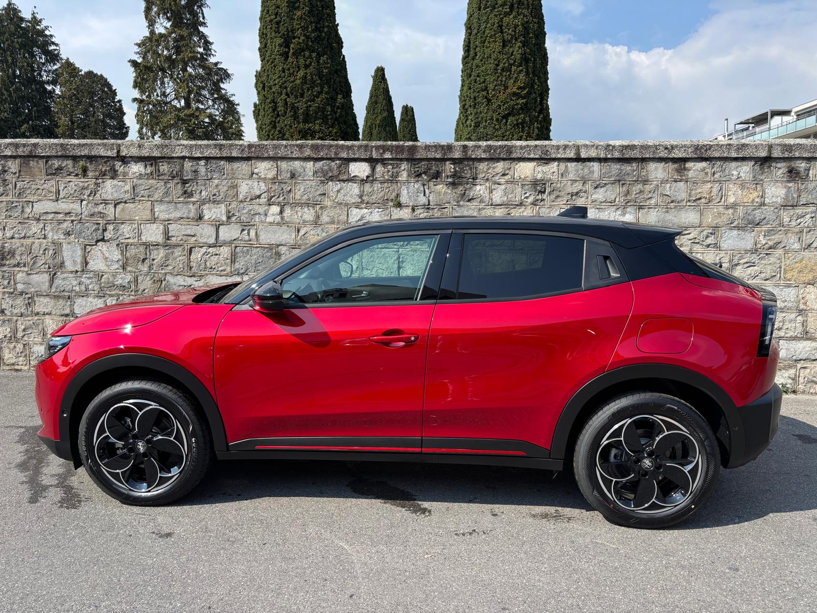 ALFA ROMEO Junior 1.2 48V Hybrid Q4 Sport Sky-image-0