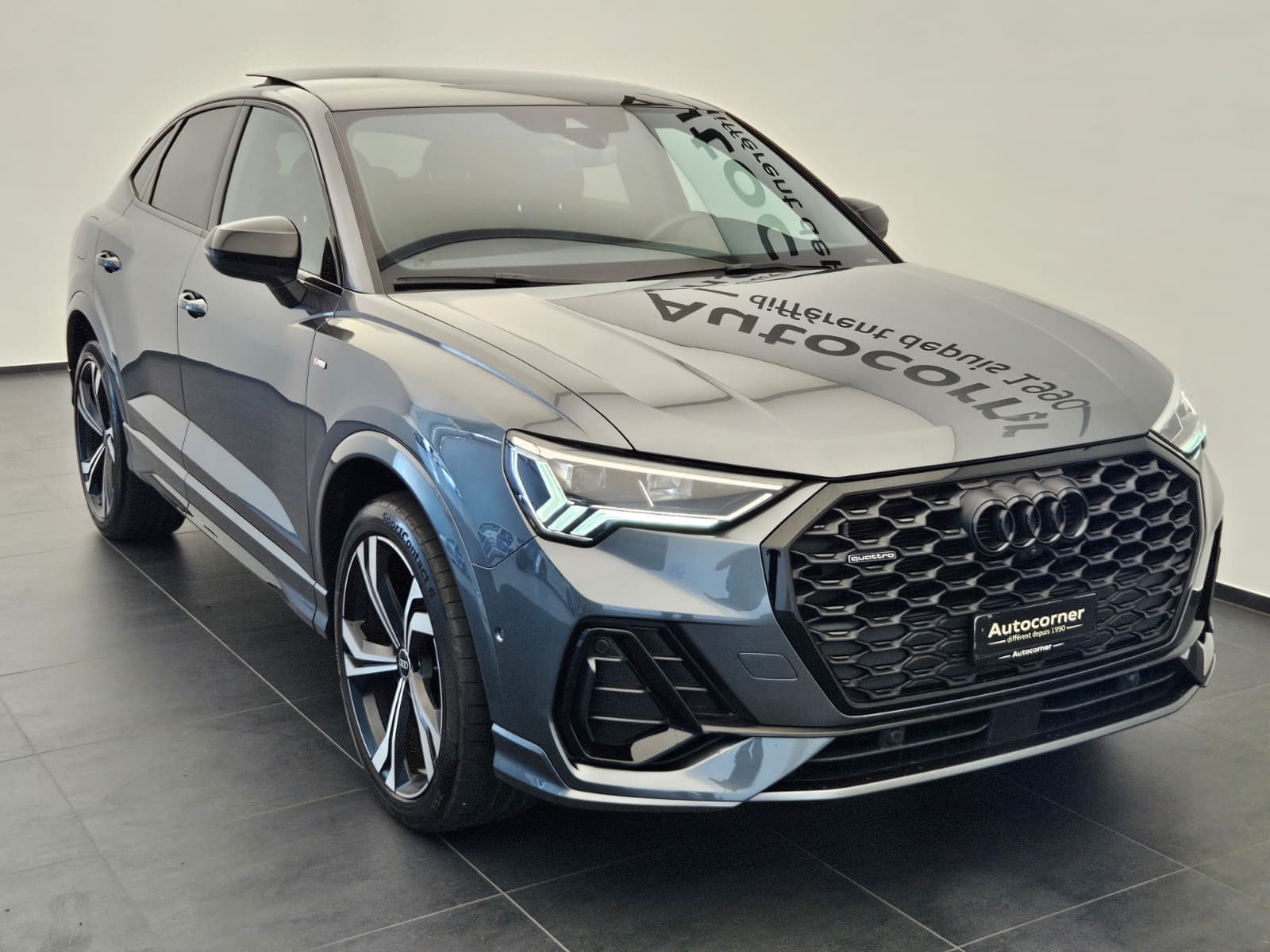AUDI Q3 Sportback 40 TDI S line quattro S-tronic-image-4