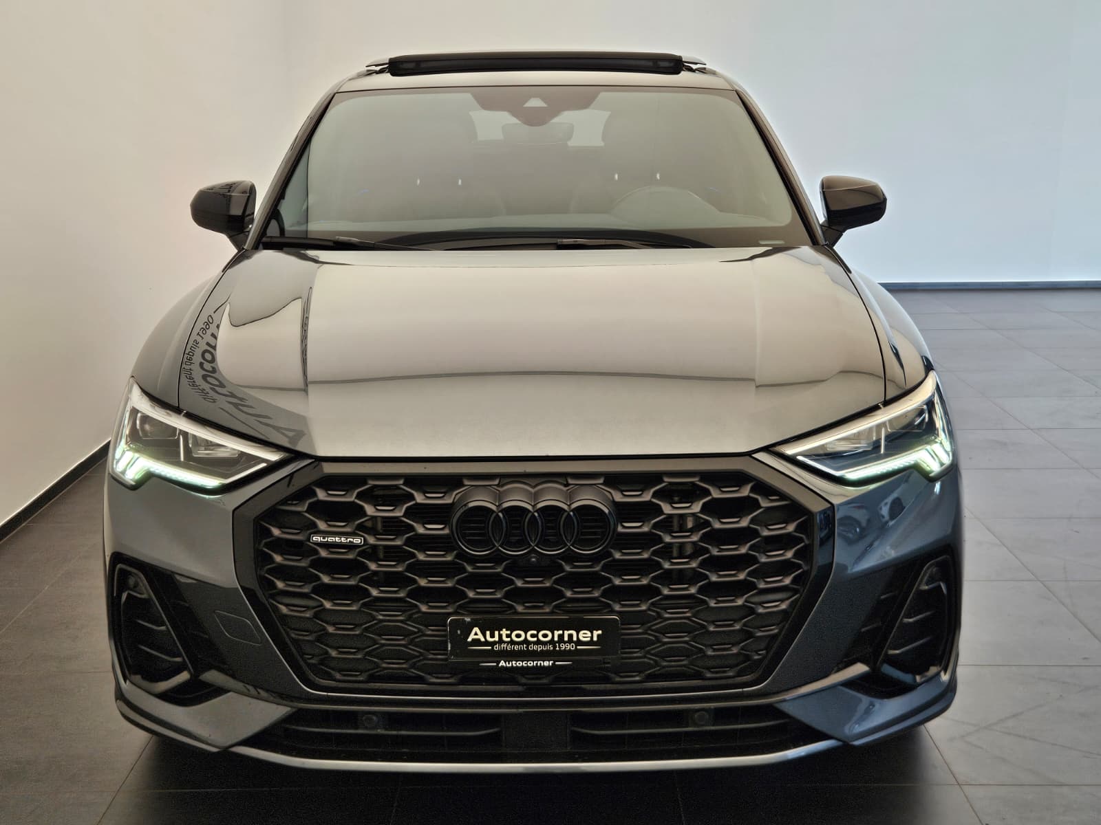 AUDI Q3 Sportback 40 TDI S line quattro S-tronic-image-3