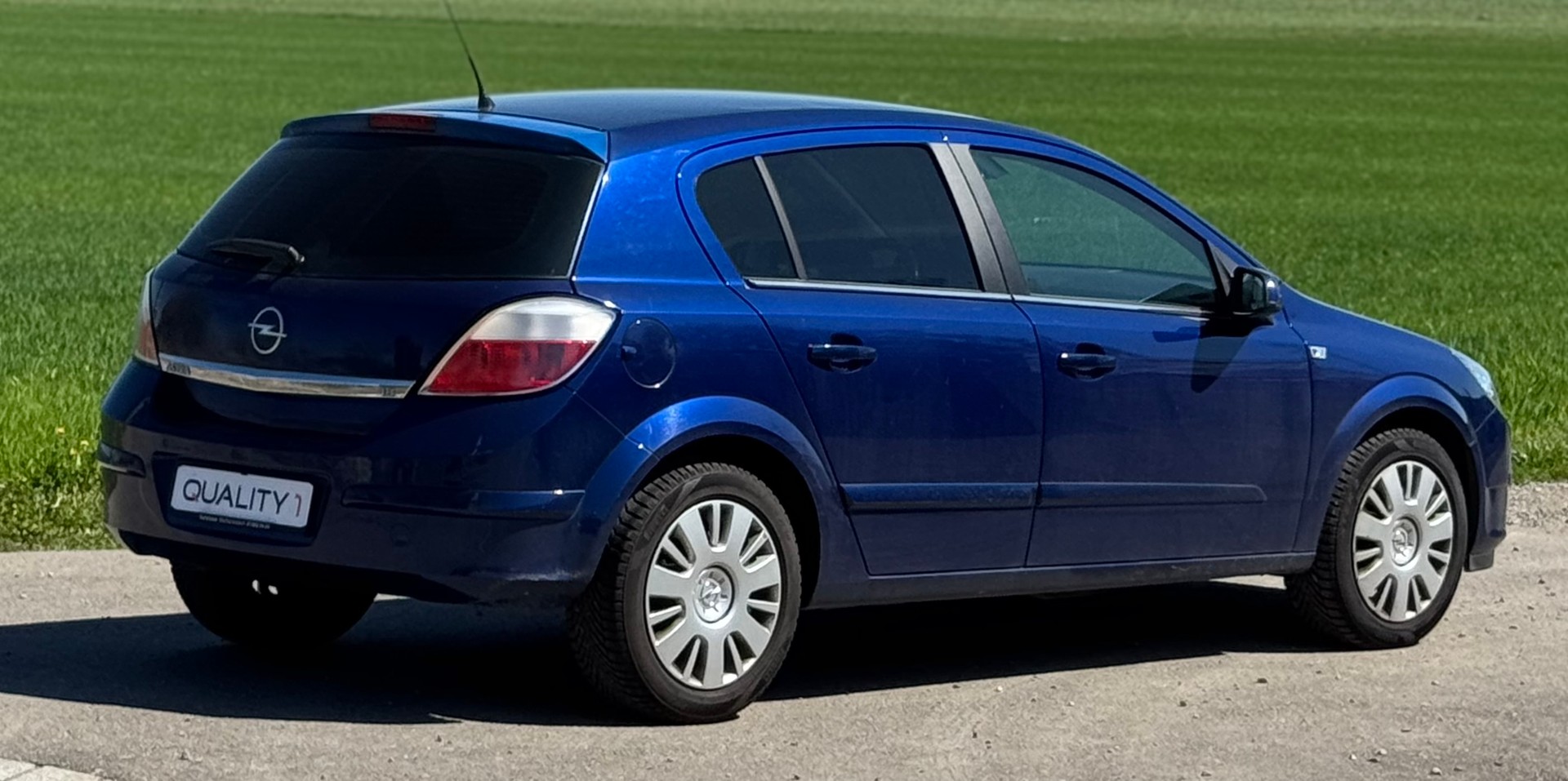 OPEL Astra 1.8i 16V Cosmo Automatgetriebe-image-6