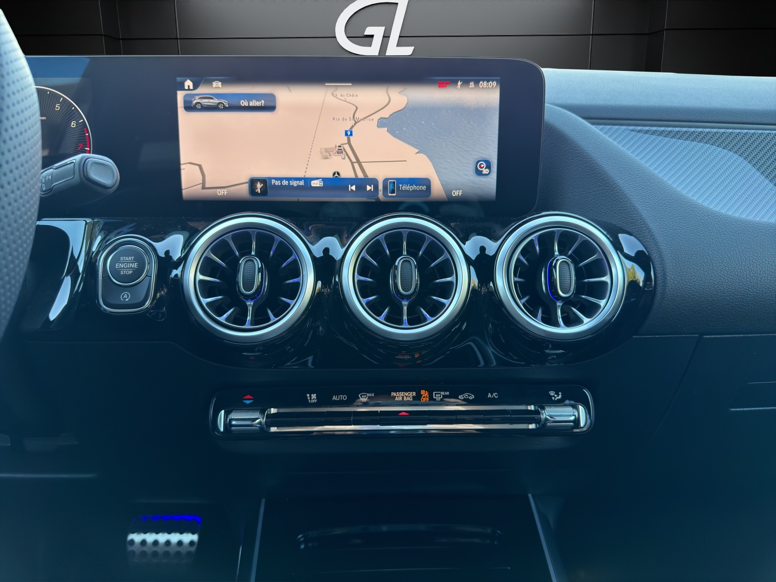 MERCEDES-BENZ GLA 220 4Matic 8G-DCT-image-11