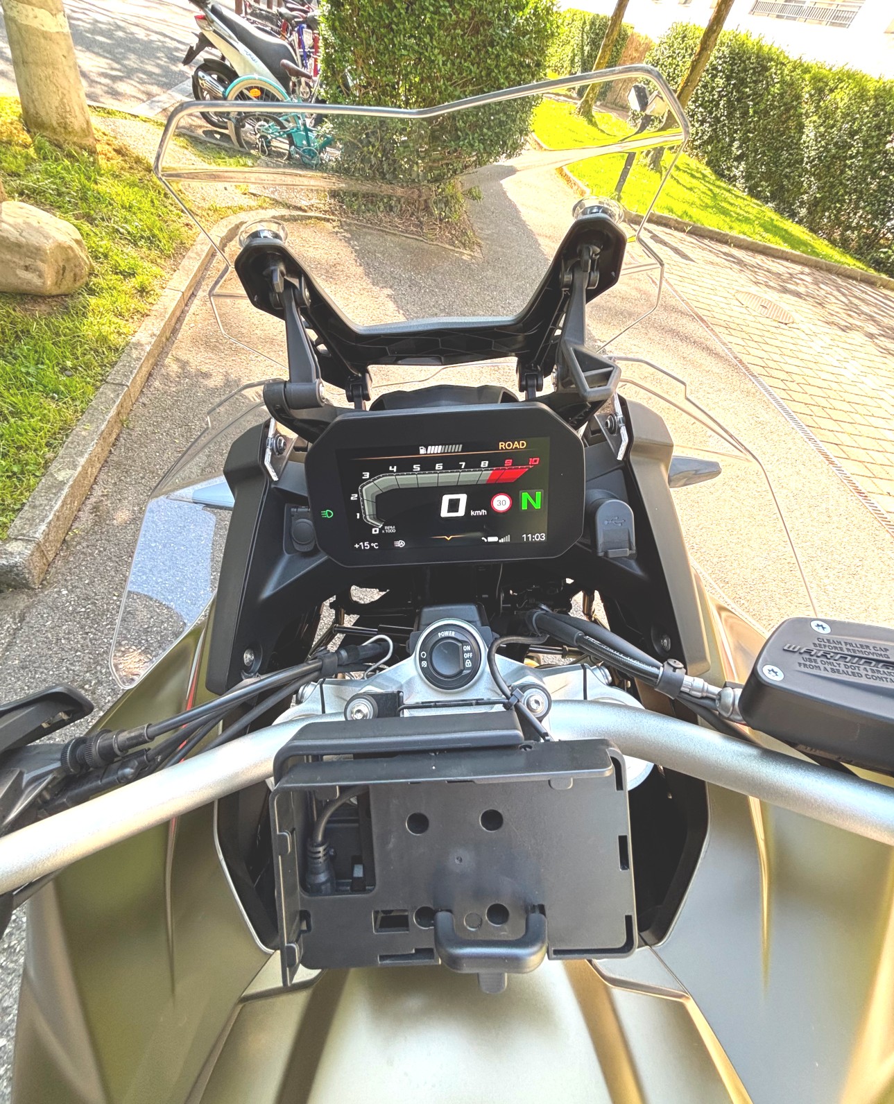 BMW F 850 GS Adventure-image-2