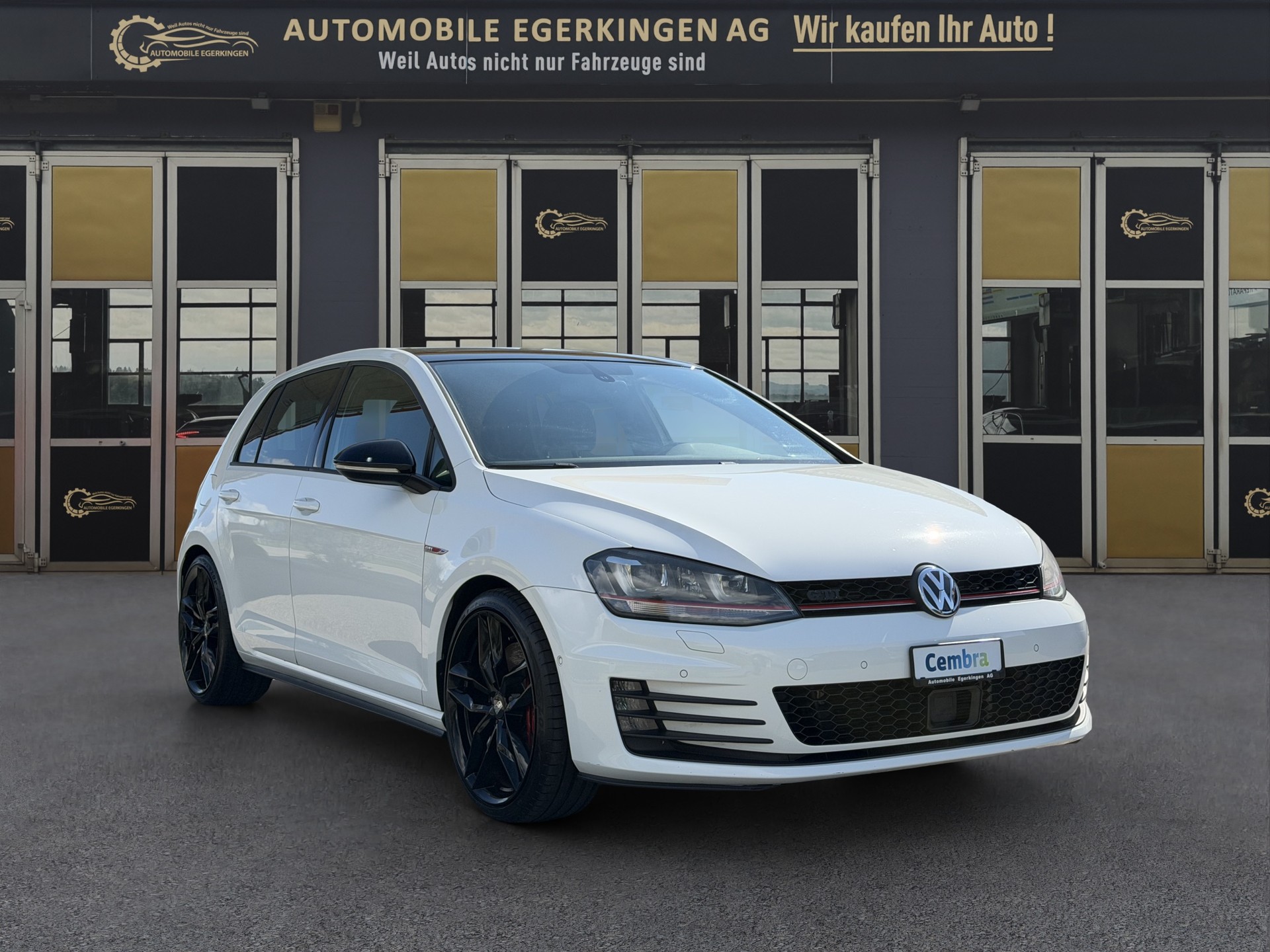 VW Golf 2.0 TSI GTI Performance DSG-image-2
