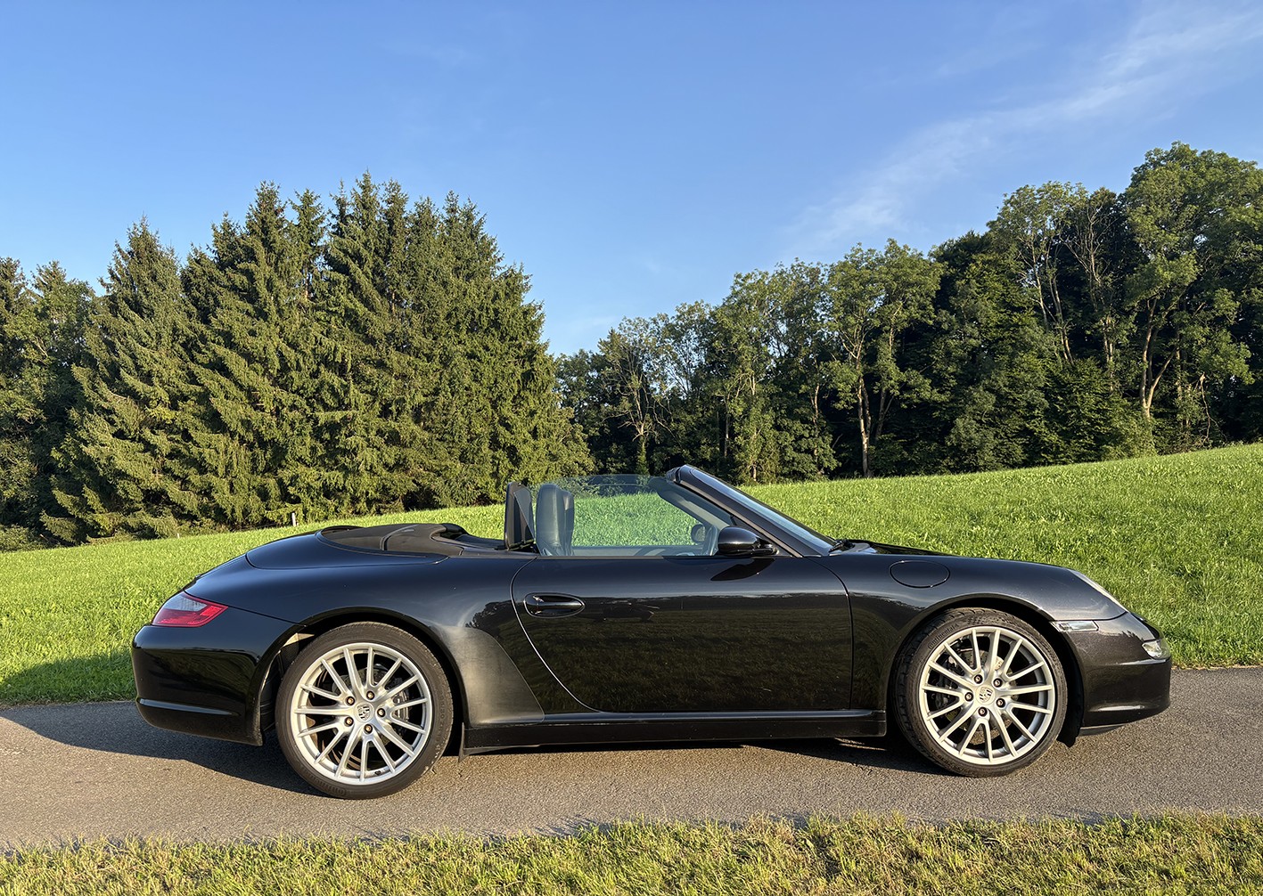 PORSCHE 911 Cabrio Carrera-image-1