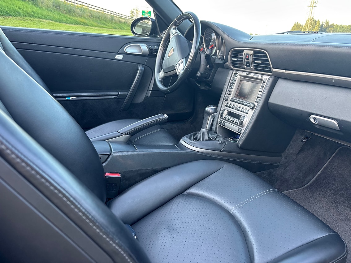 PORSCHE 911 Cabrio Carrera-image-7