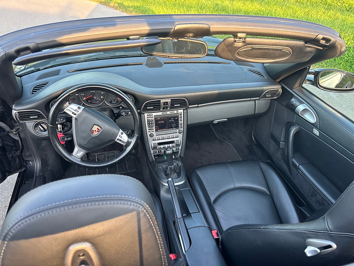 PORSCHE 911 Cabrio Carrera-image-6