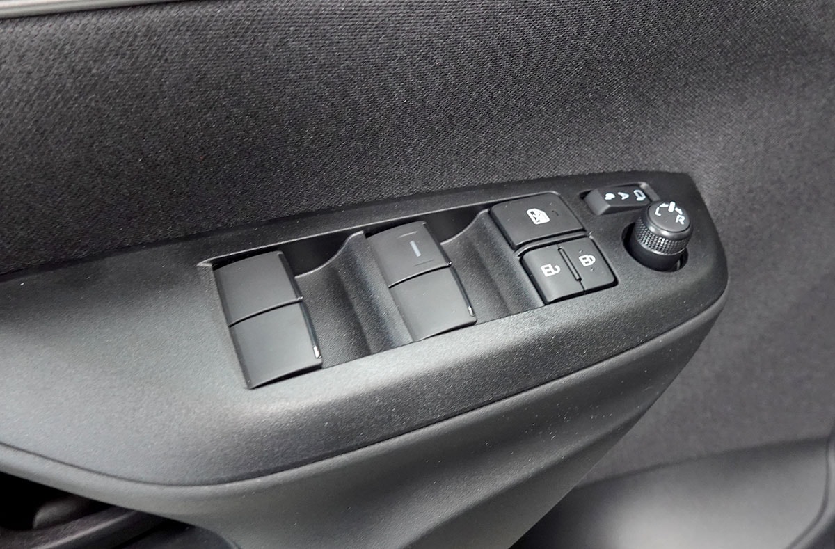 TOYOTA Yaris Cross 1.5 Premium 2WD e-CVT MY 2026-image-15