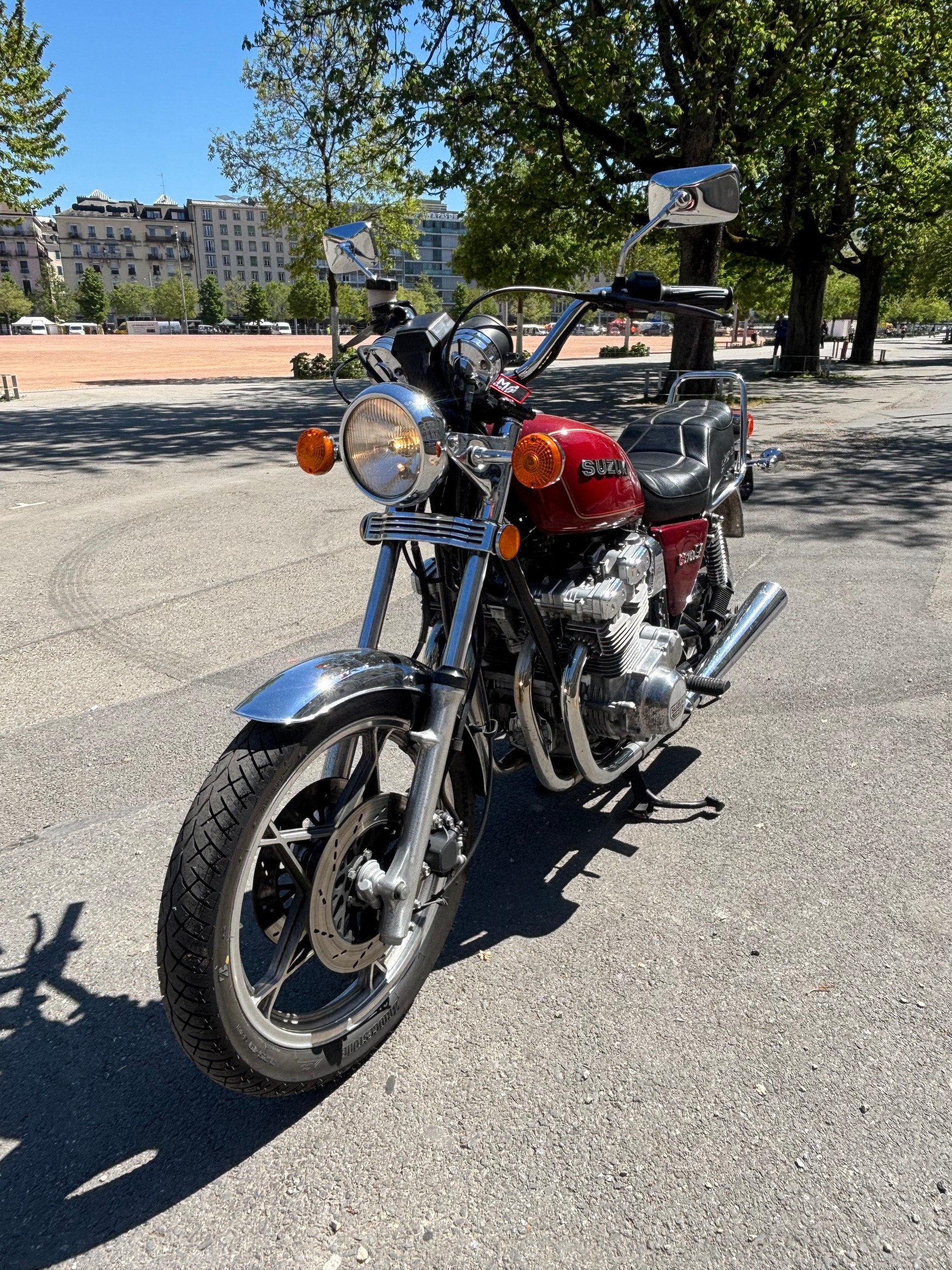 SUZUKI GSX 750