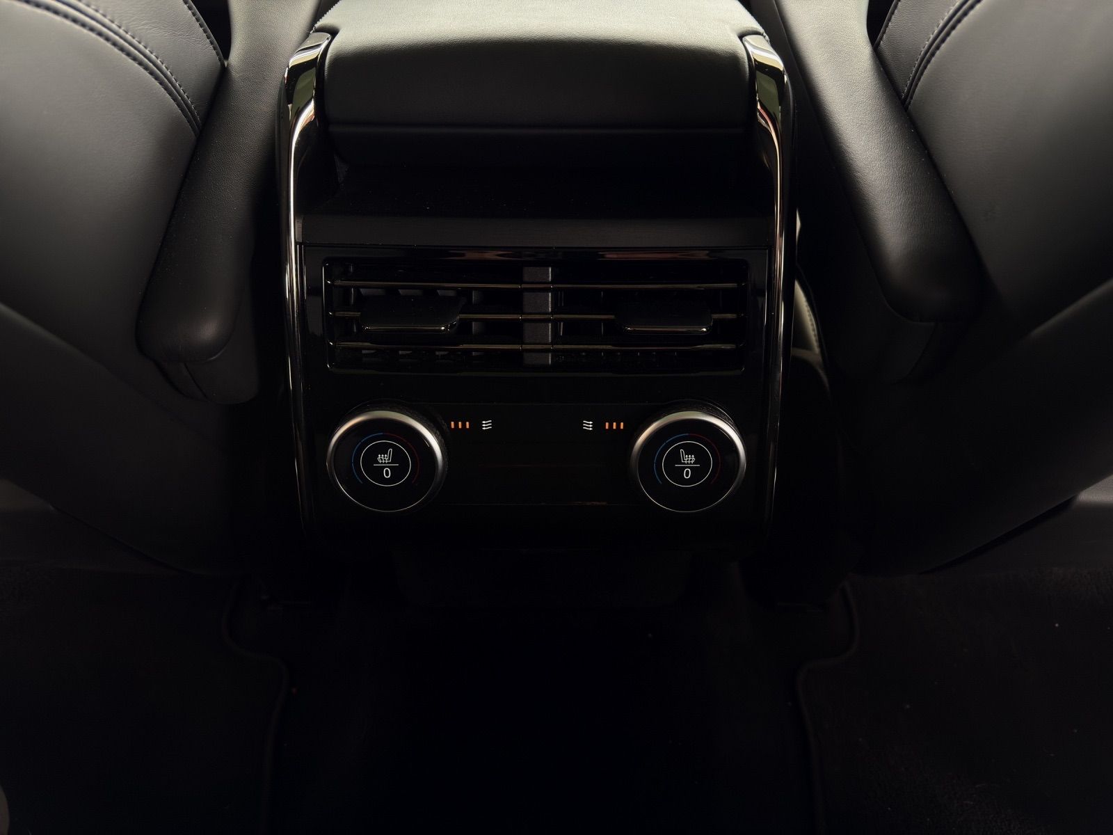 LAND ROVER Range Rover Sport P460e 3.0 Si6 PHEV Dynamic SE Automatic-image-18