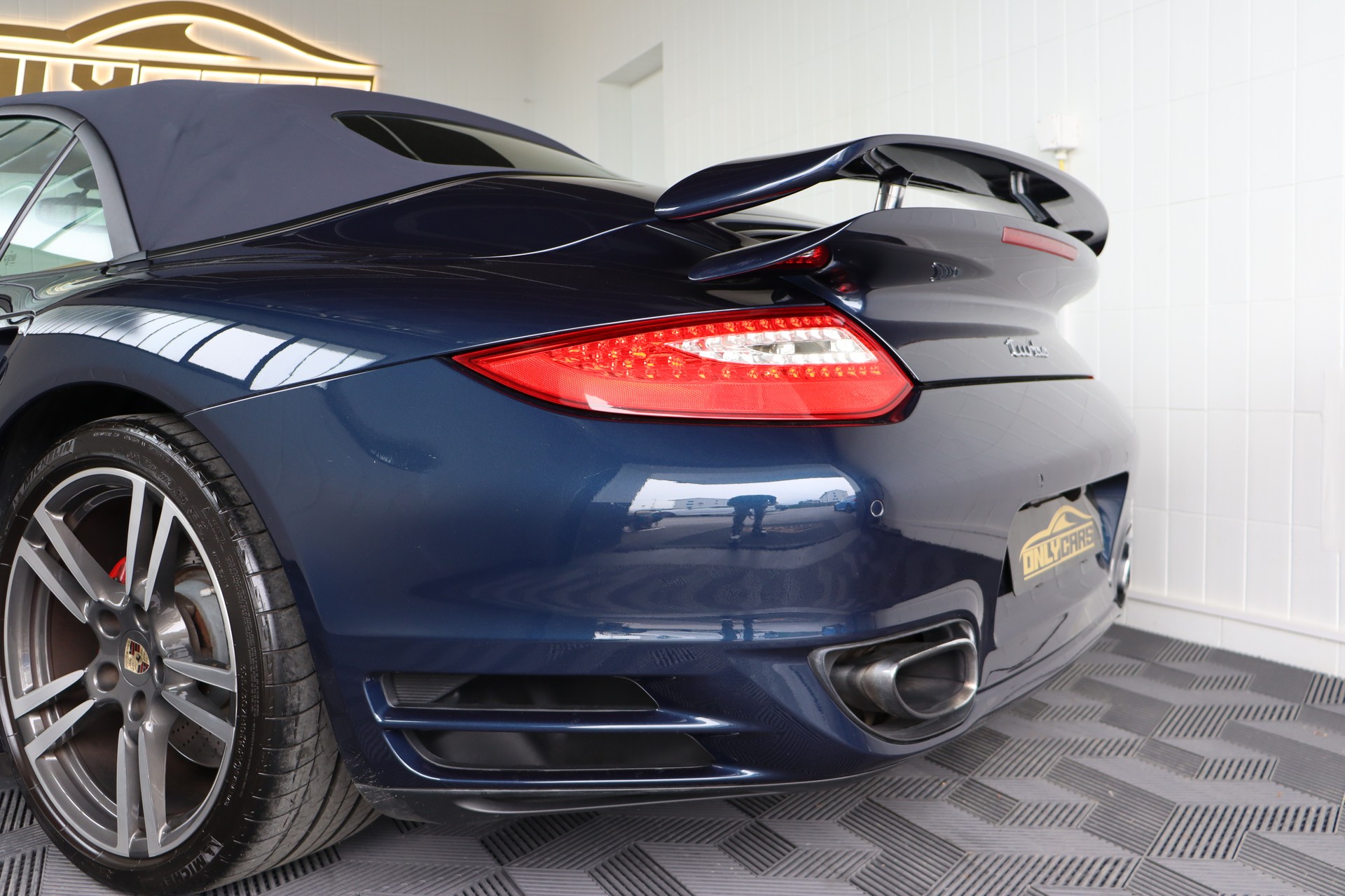 PORSCHE 911 Cabrio Turbo PDK-image-9