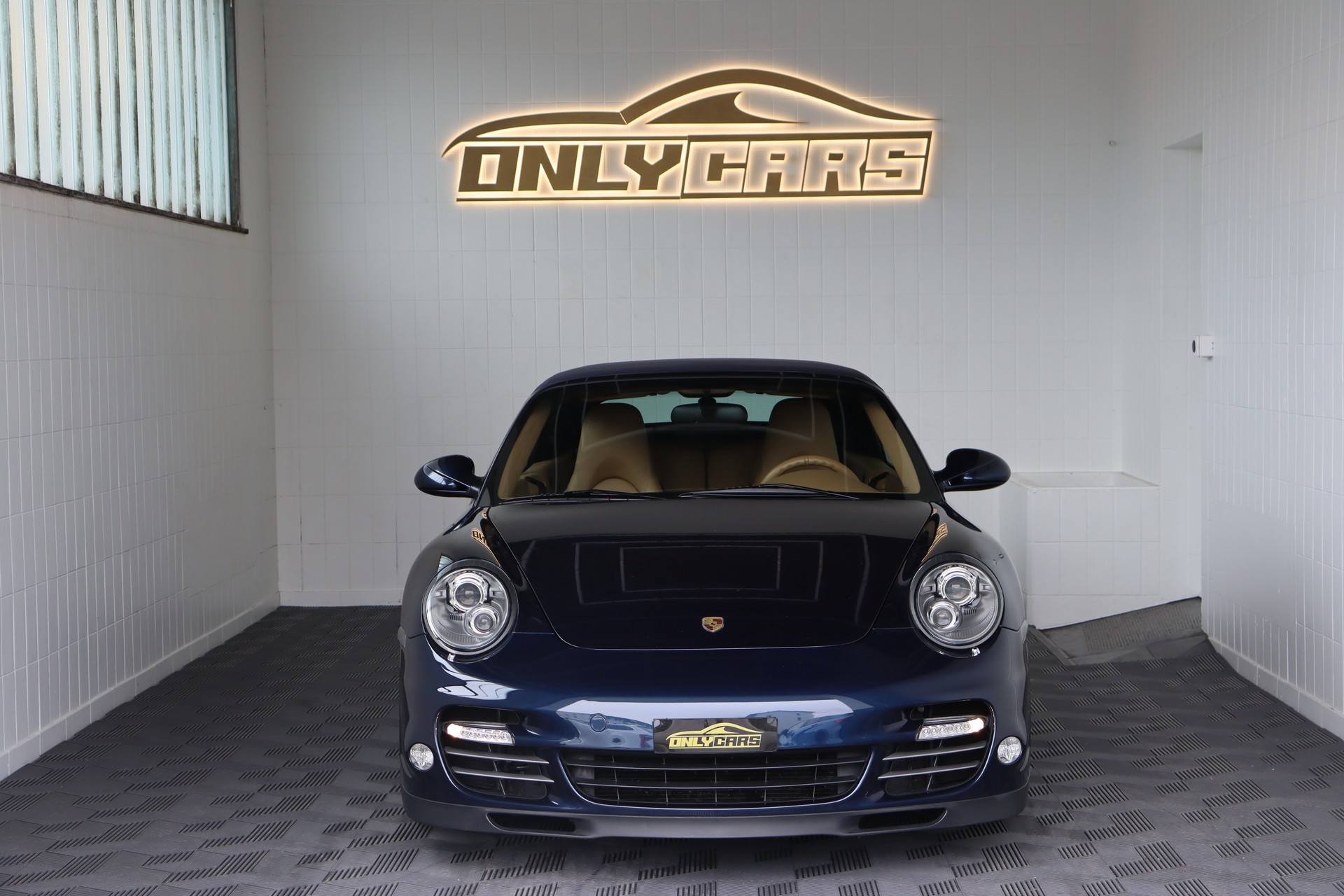 PORSCHE 911 Cabrio Turbo PDK-image-2