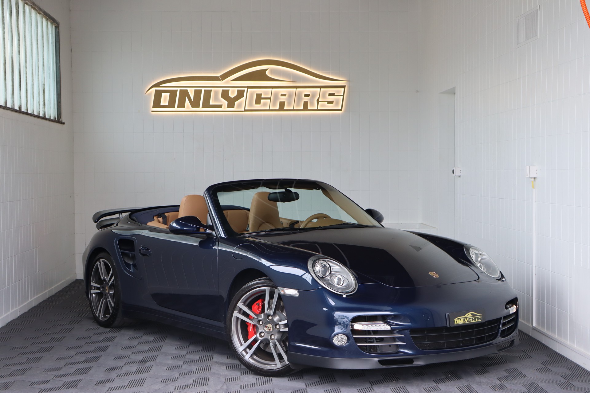 PORSCHE 911 Cabrio Turbo PDK-image-0