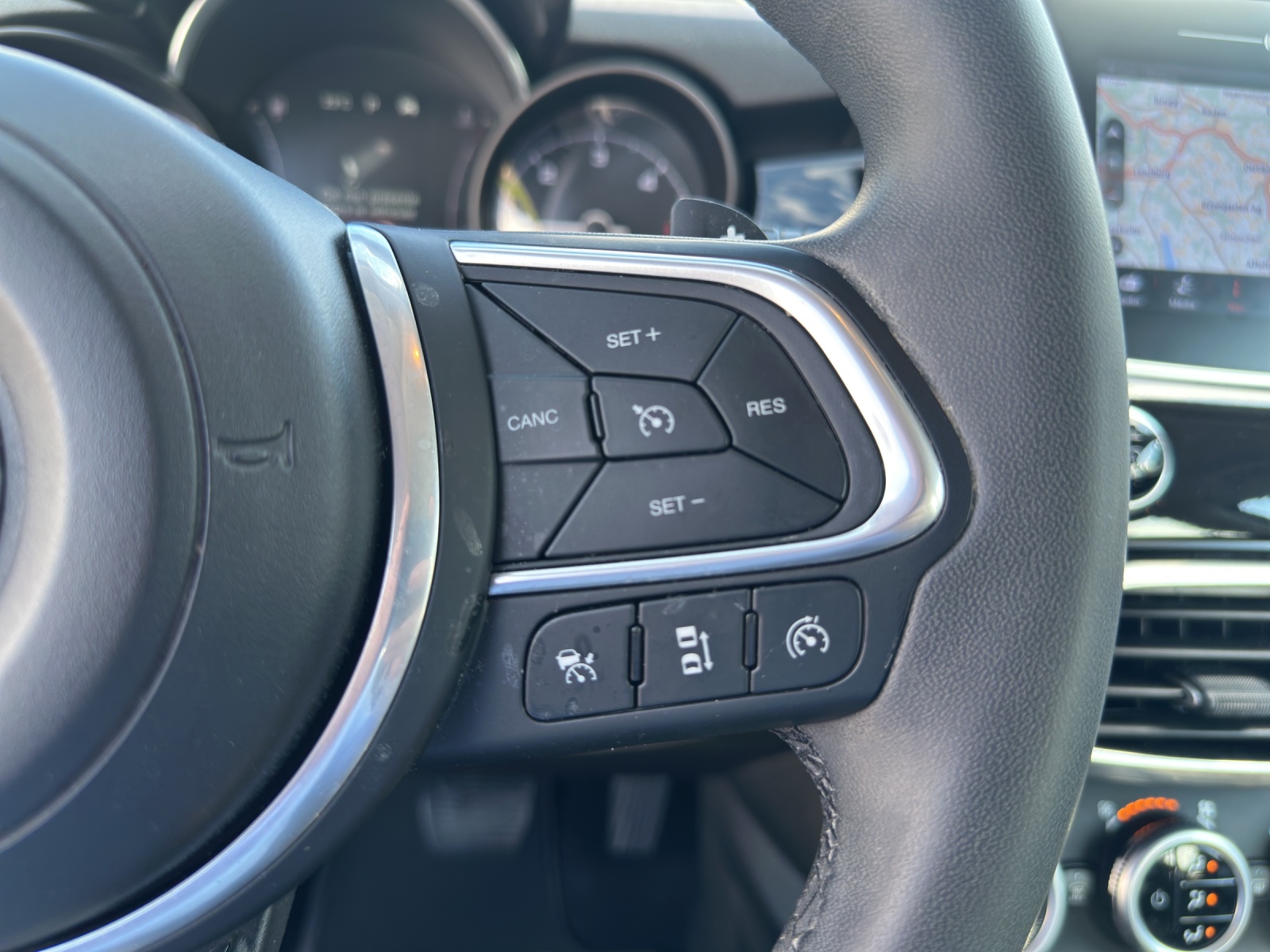 FIAT 500 X 2.0 JTD City Cross 4x4-image-11