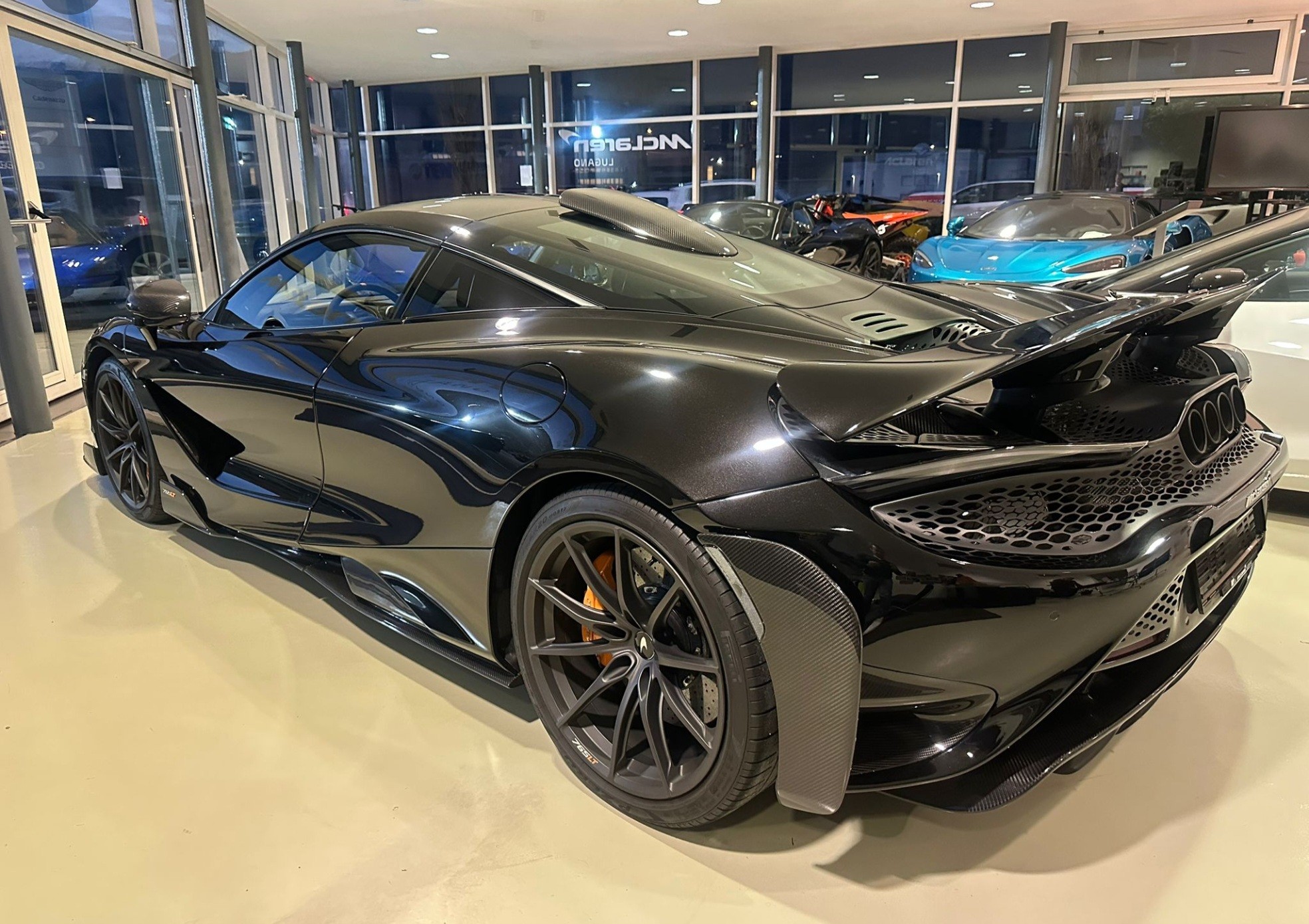 Car photo