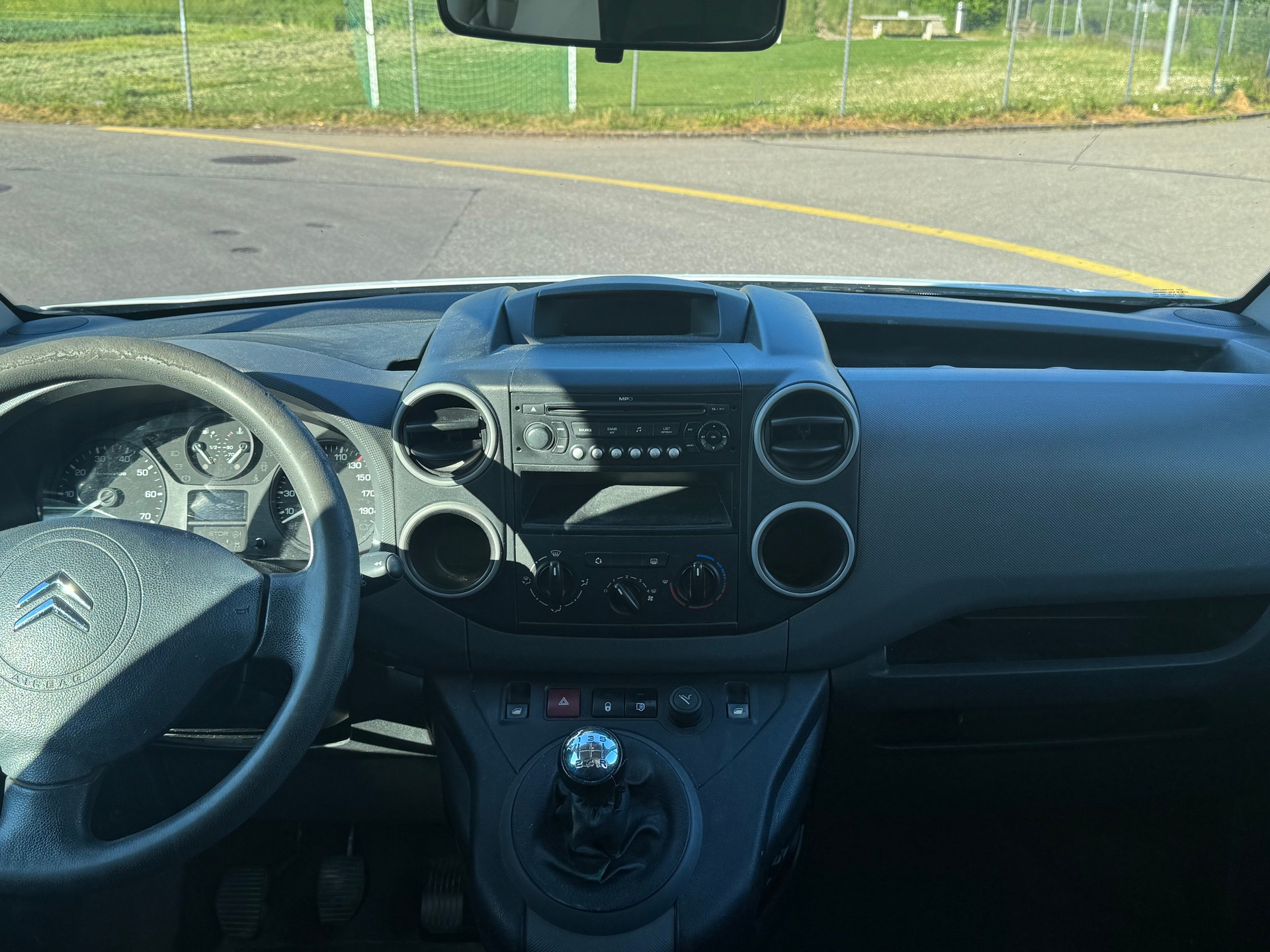 CITROEN Berlingo 1.6HDi 800L Komfort (Confort)-image-10