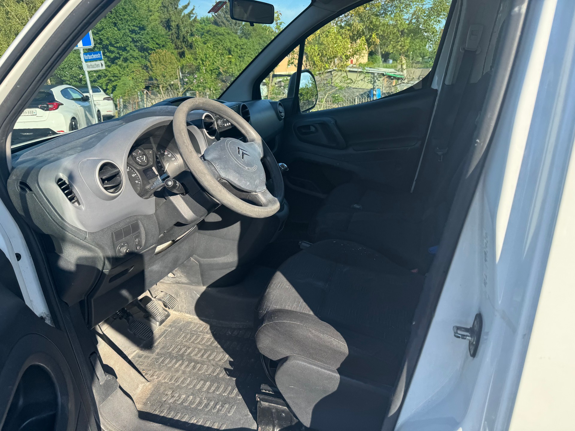 CITROEN Berlingo 1.6HDi 800L Komfort (Confort)-image-15