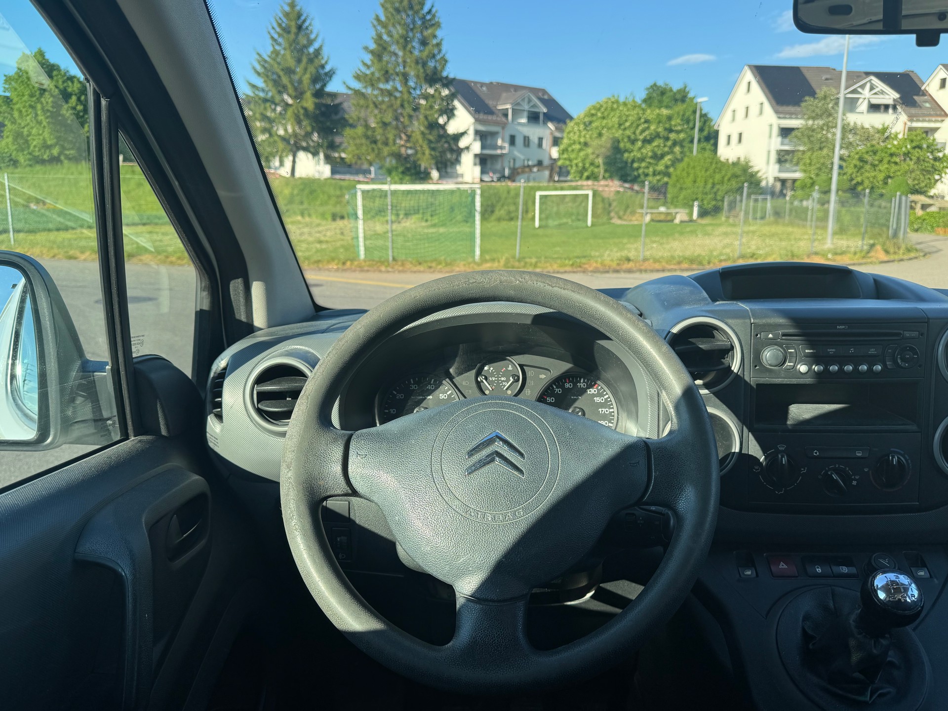 CITROEN Berlingo 1.6HDi 800L Komfort (Confort)-image-12